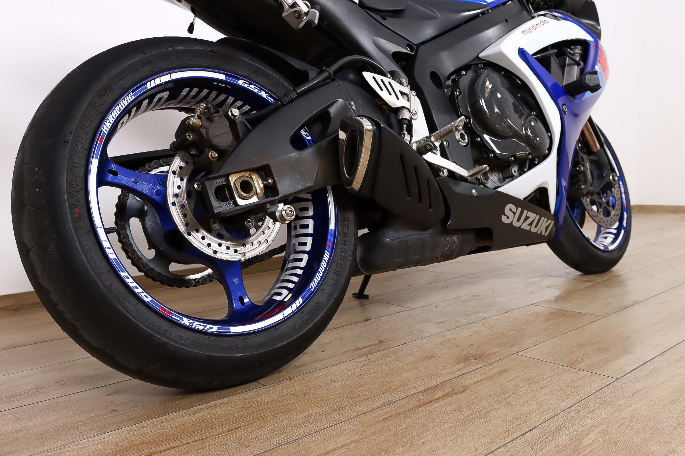 SUZUKI GSX R600SUZUKI4 SUZUKI GSX R600SUZUKI4