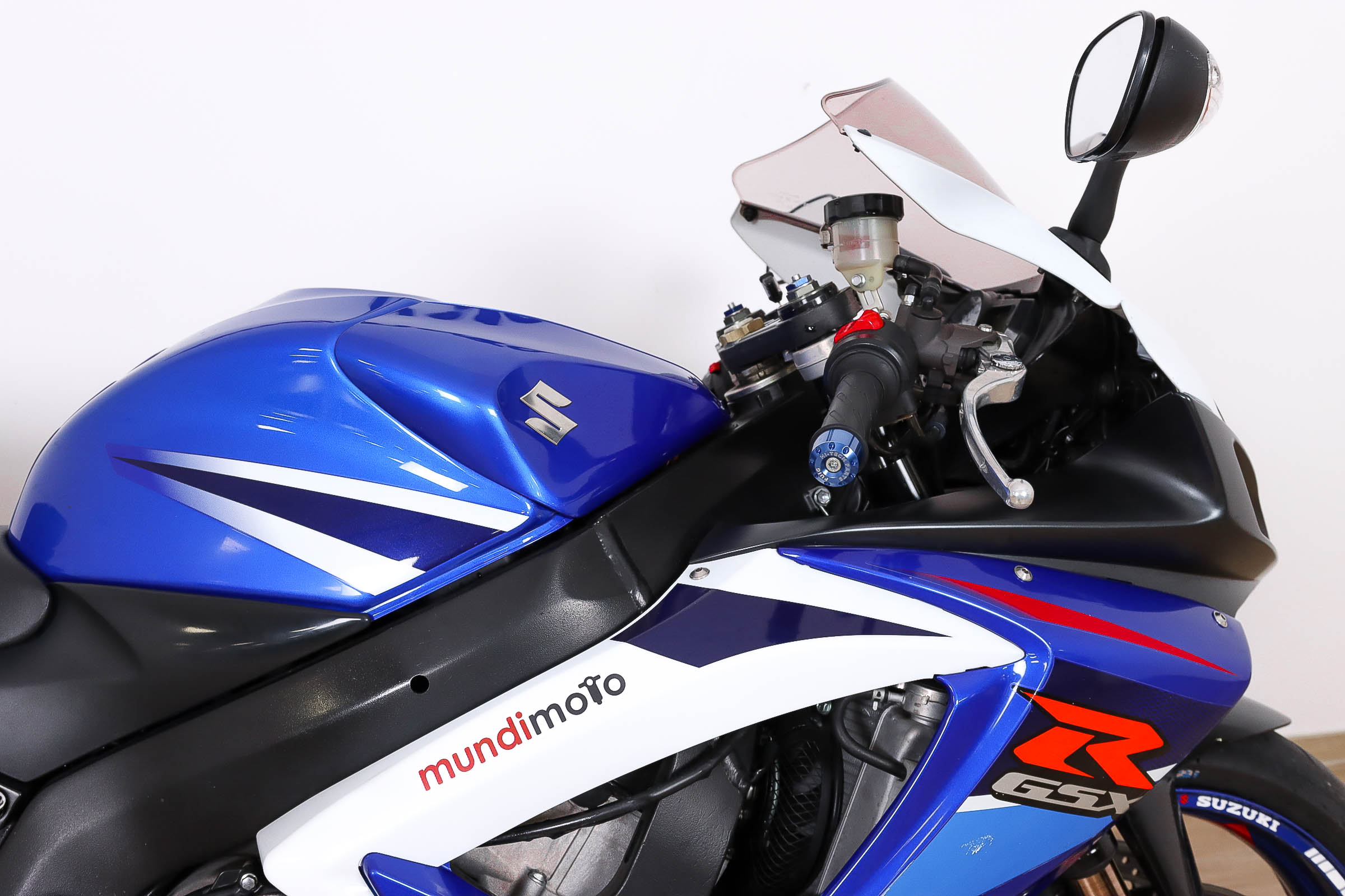 SUZUKI GSX R600SUZUKI6 SUZUKI GSX R600SUZUKI6