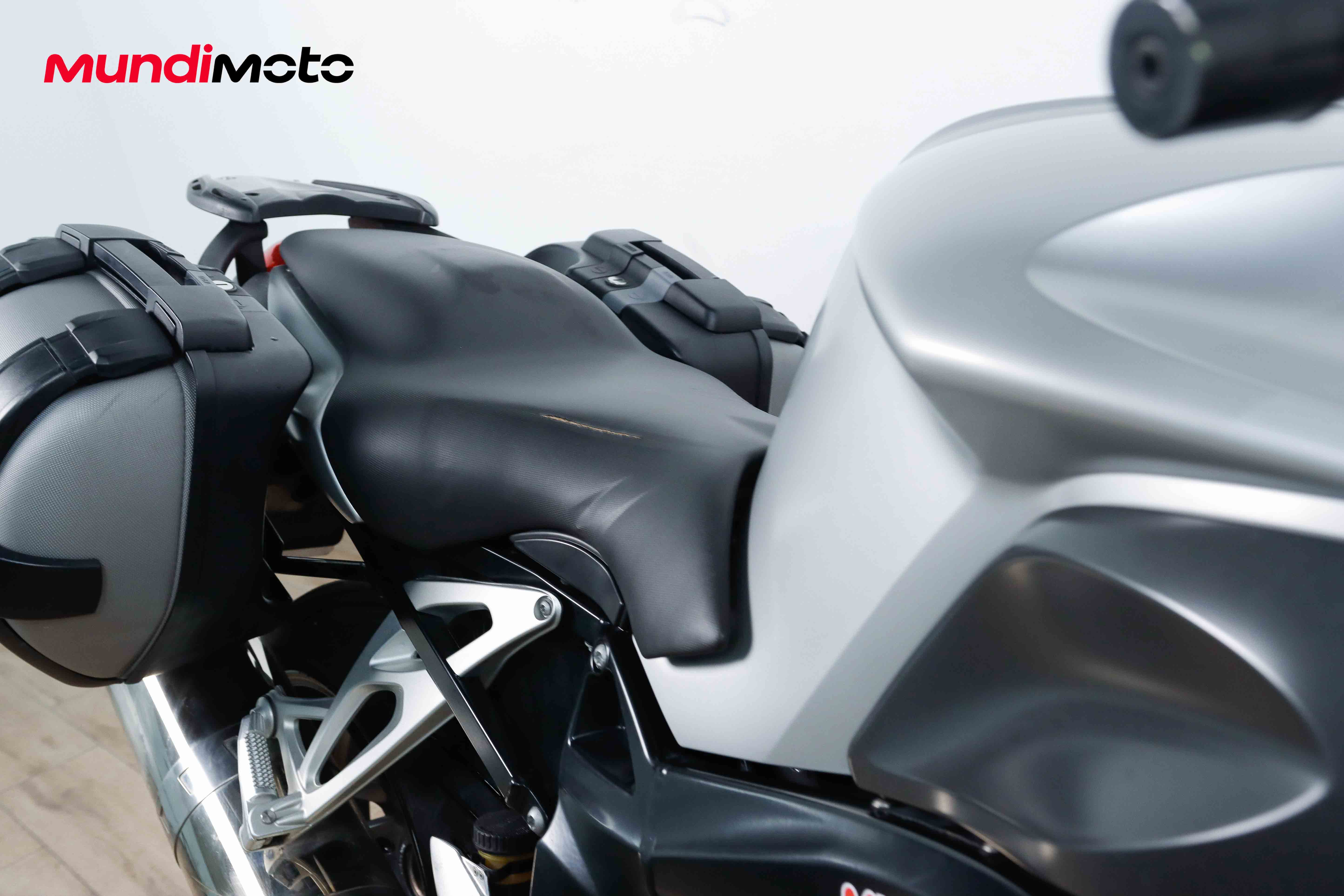 BMW K 1200 R SportBMW5 BMW K 1200 R SportBMW5
