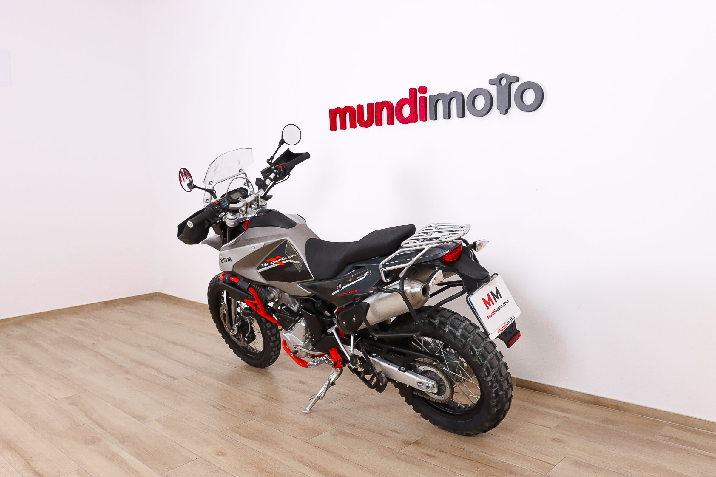 SWM Super Dual T promoSWM7 SWM Super Dual T promoSWM7
