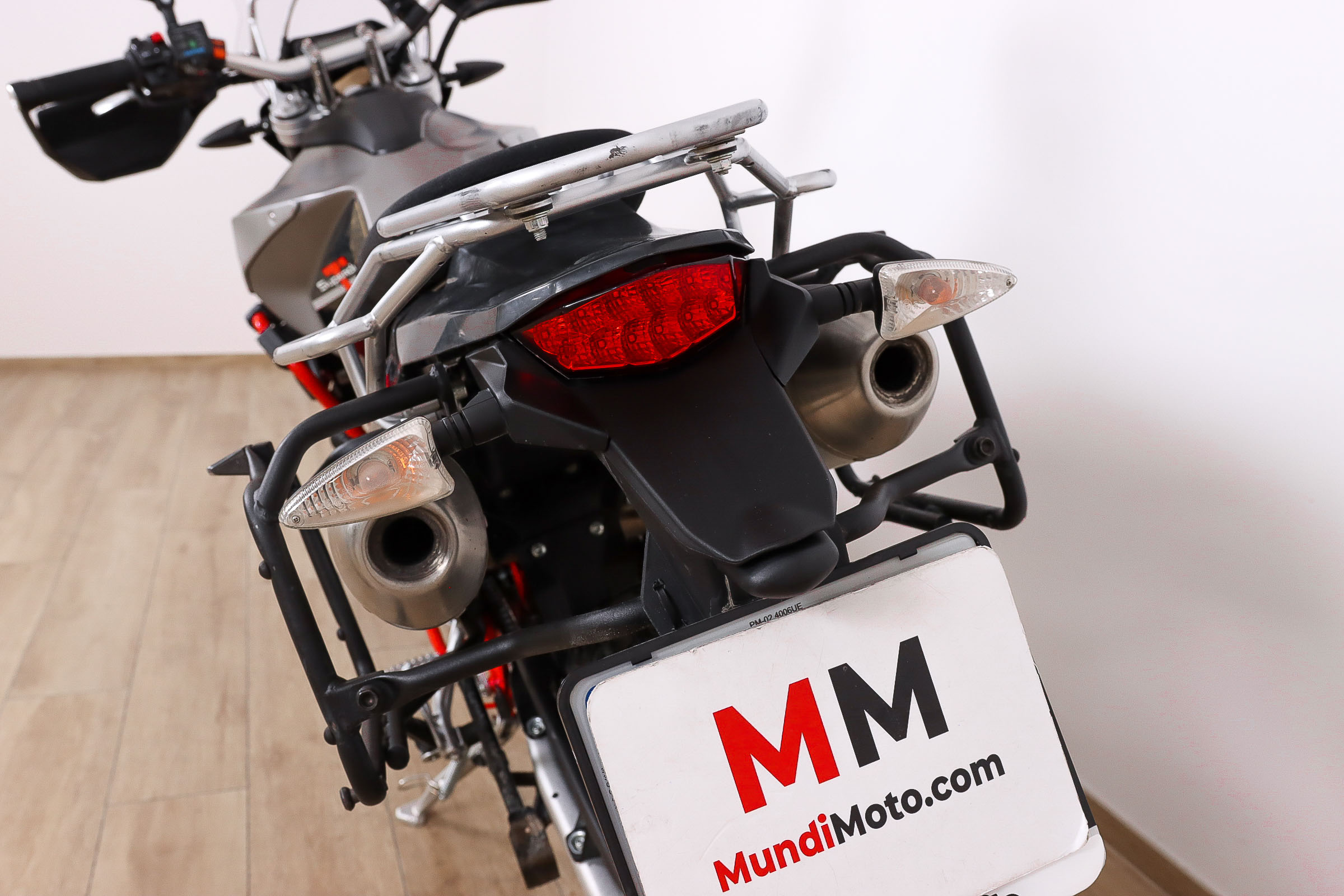 SWM Super Dual T promoSWM9 SWM Super Dual T promoSWM9