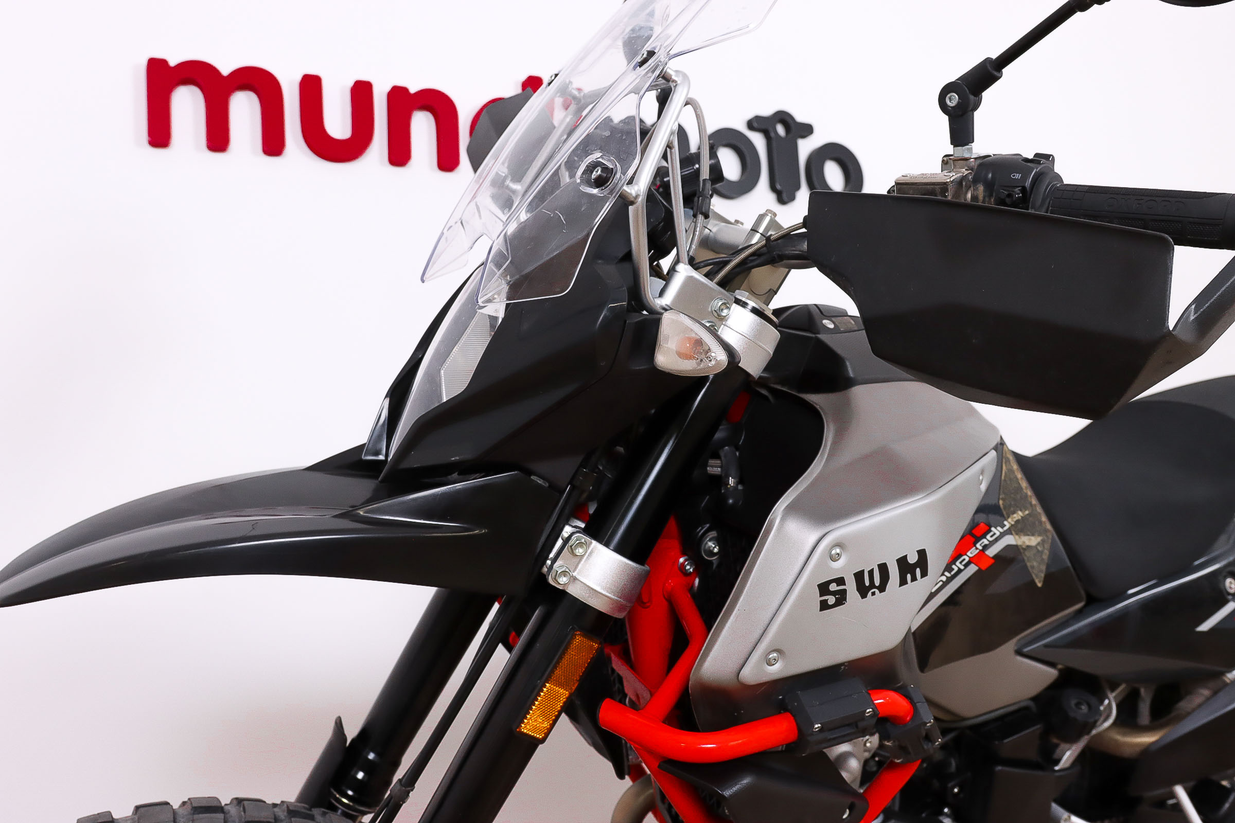 SWM Super Dual T promoSWM11 SWM Super Dual T promoSWM11