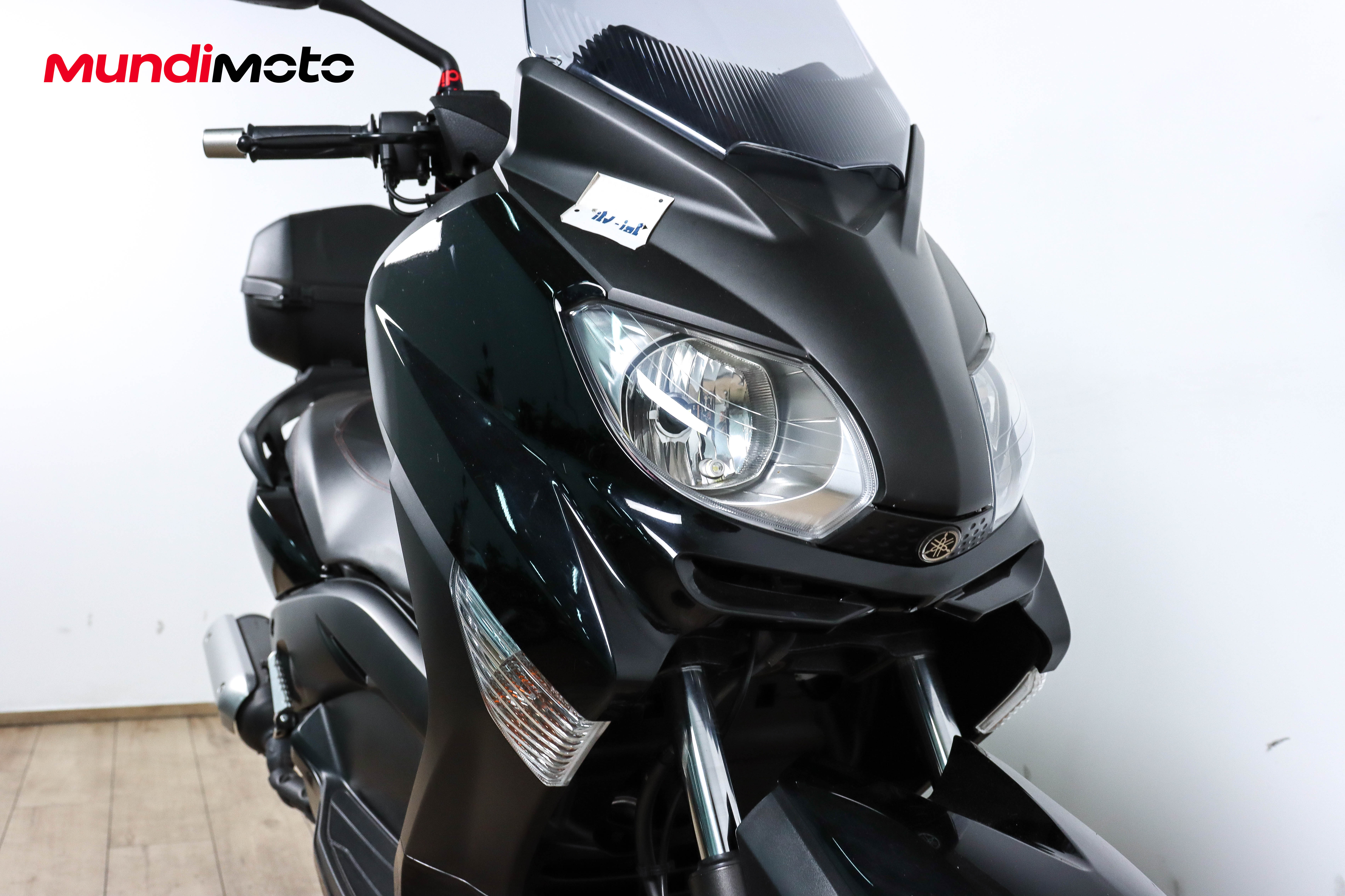 YAMAHA X MAX 125YAMAHA3 YAMAHA X MAX 125YAMAHA3