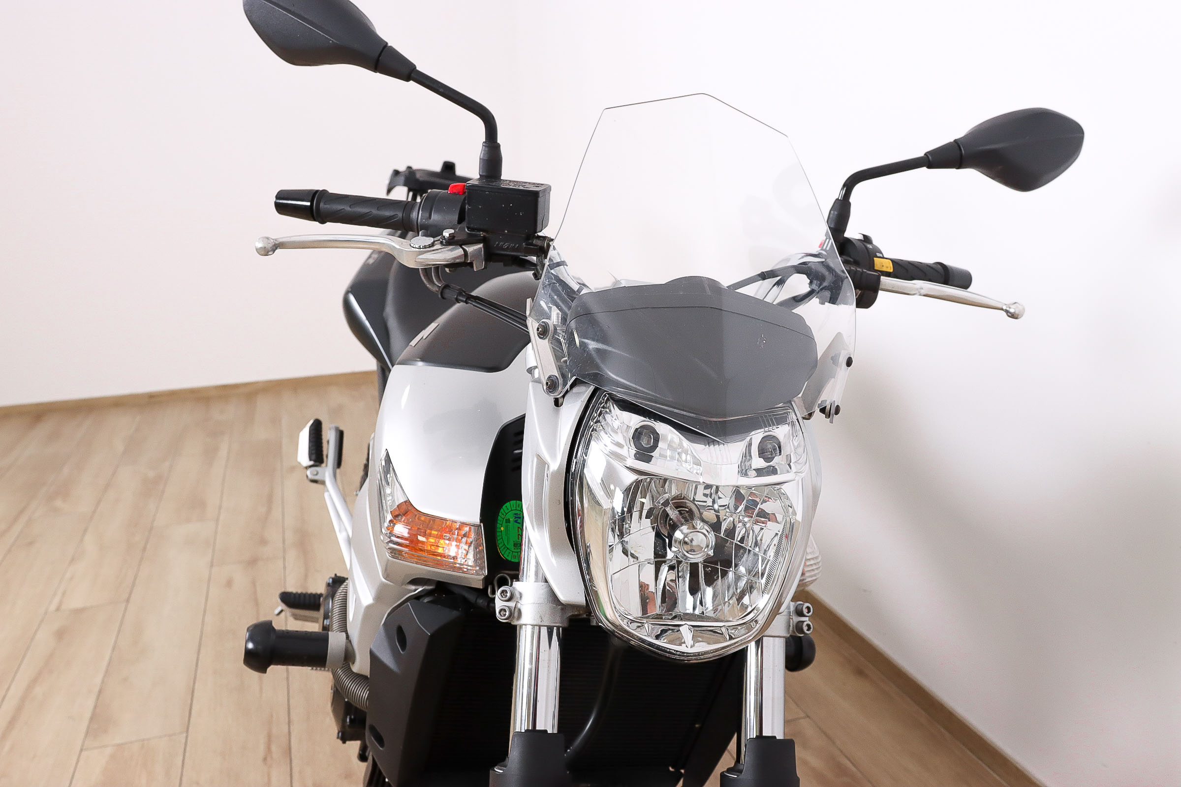 SUZUKI GSR 600SUZUKI3 SUZUKI GSR 600SUZUKI3