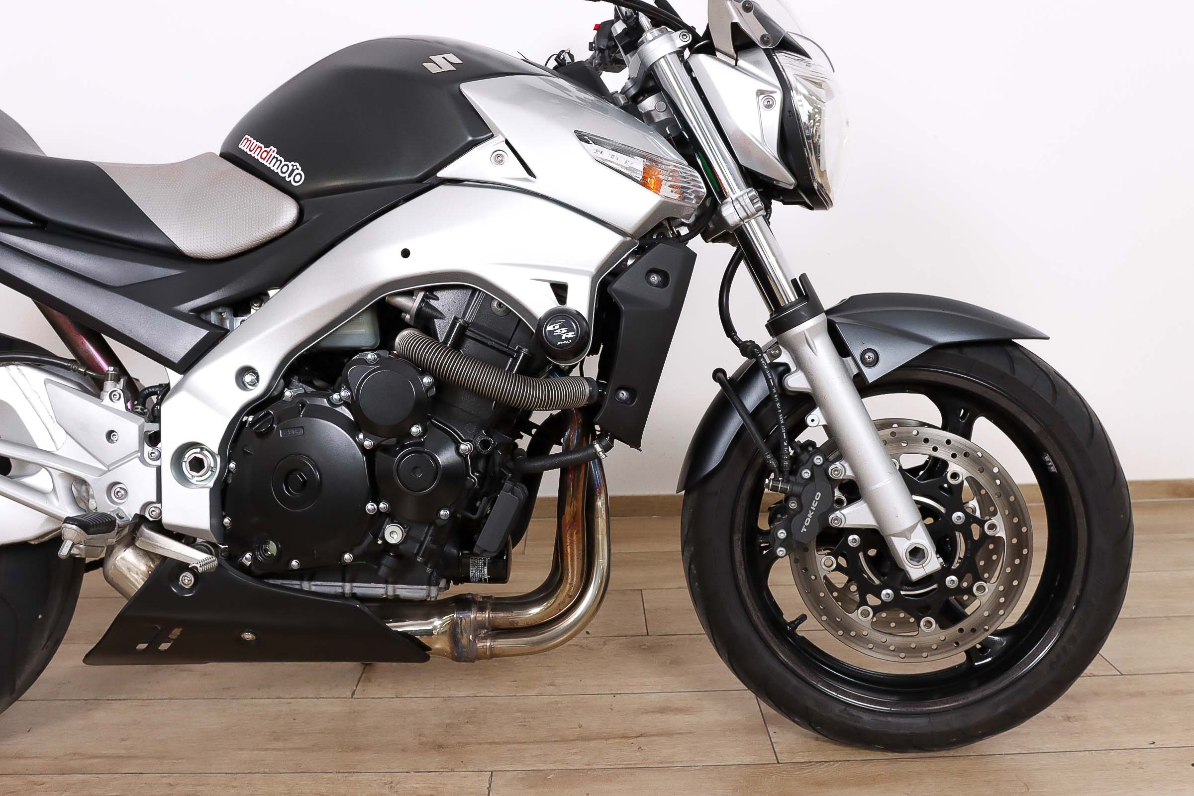 SUZUKI GSR 600SUZUKI4 SUZUKI GSR 600SUZUKI4