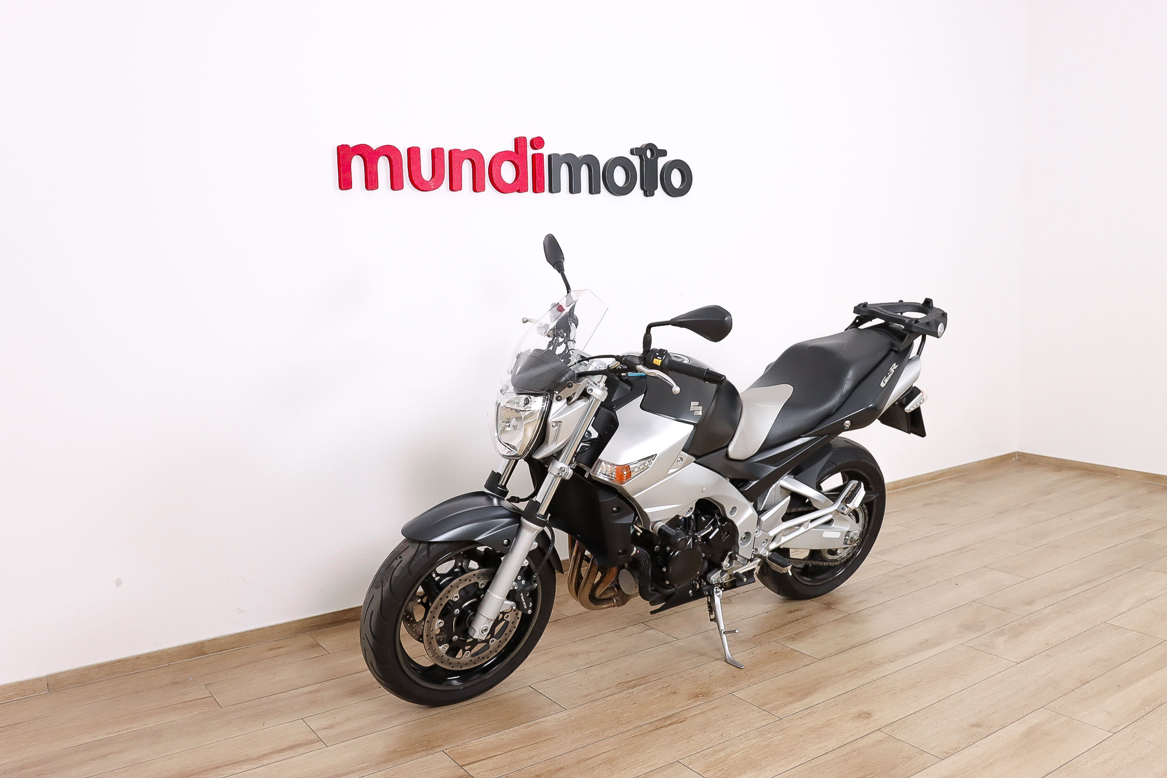 SUZUKI GSR 600SUZUKI9 SUZUKI GSR 600SUZUKI9