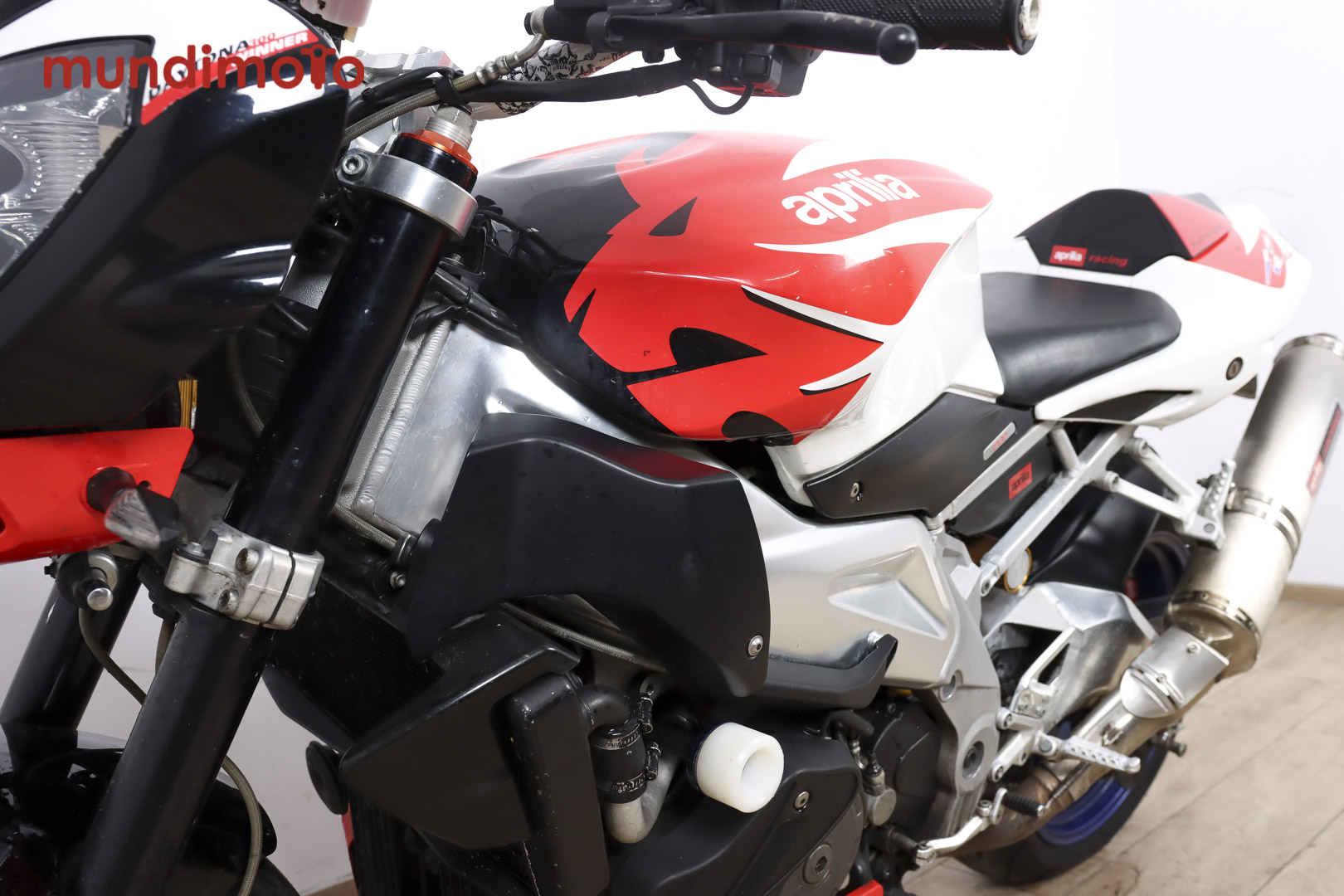 APRILIA Tuono 1000 RAPRILIA8 APRILIA Tuono 1000 RAPRILIA8