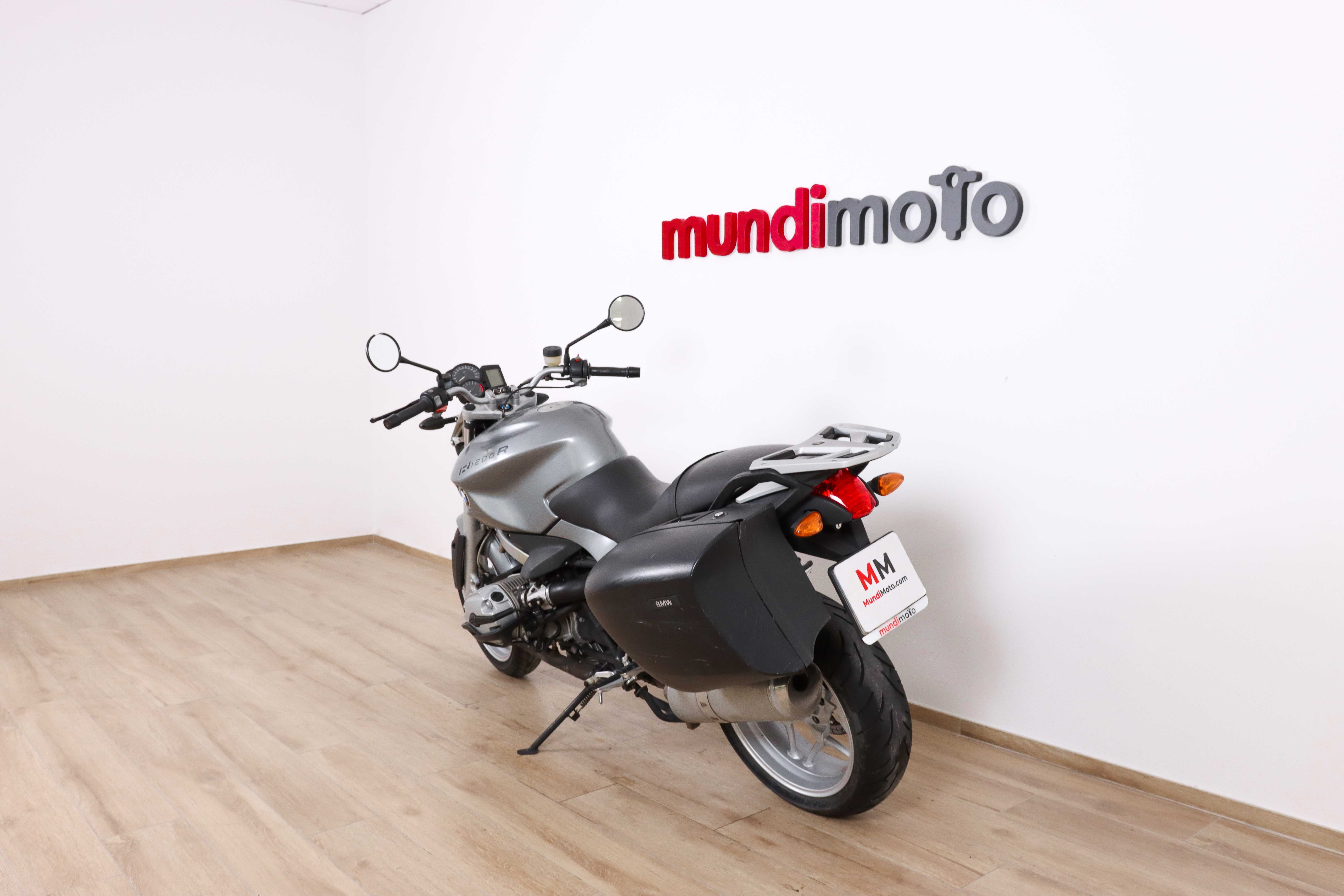 BMW R 1200 R promoBMW5 BMW R 1200 R promoBMW5