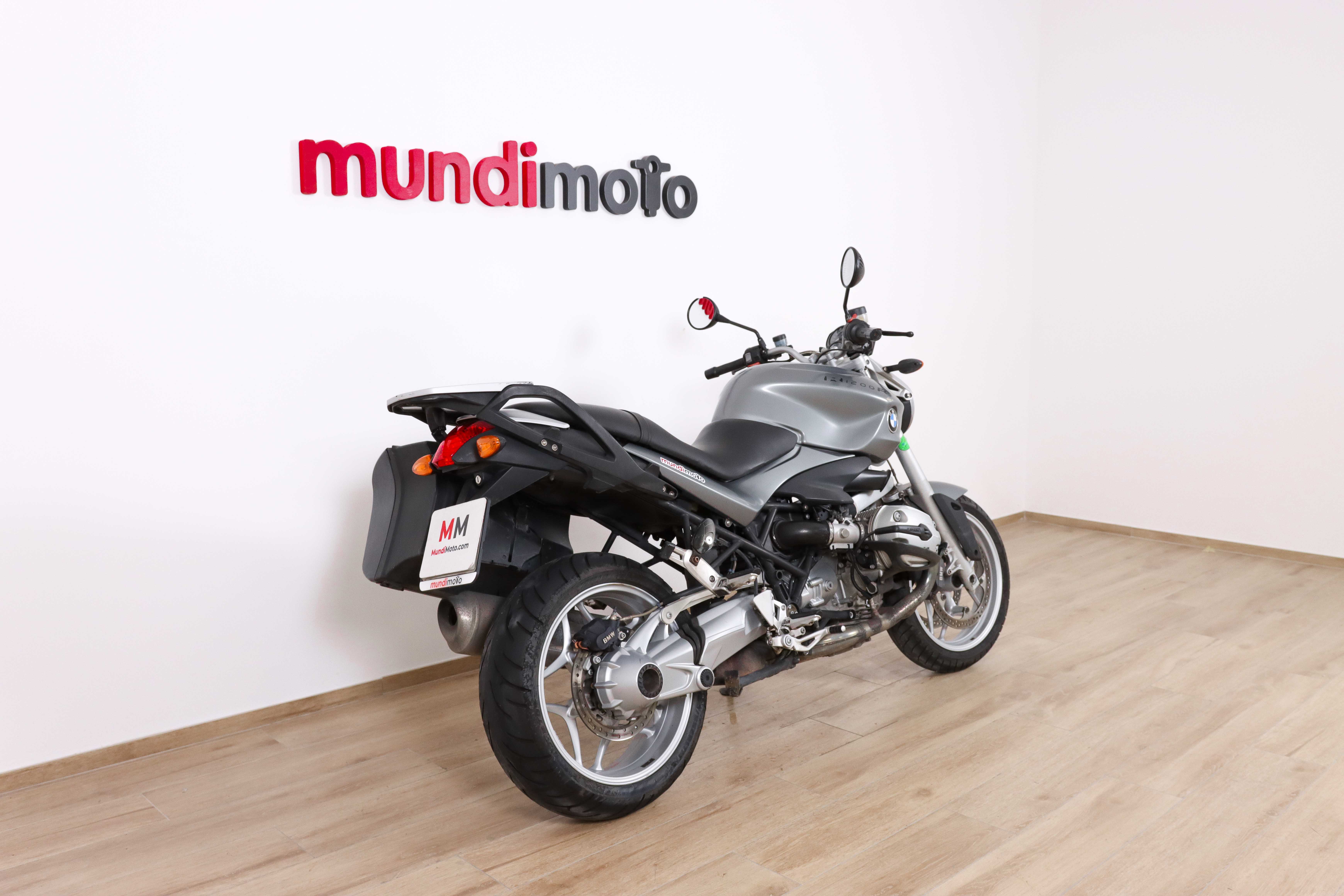 BMW R 1200 R promoBMW9 BMW R 1200 R promoBMW9