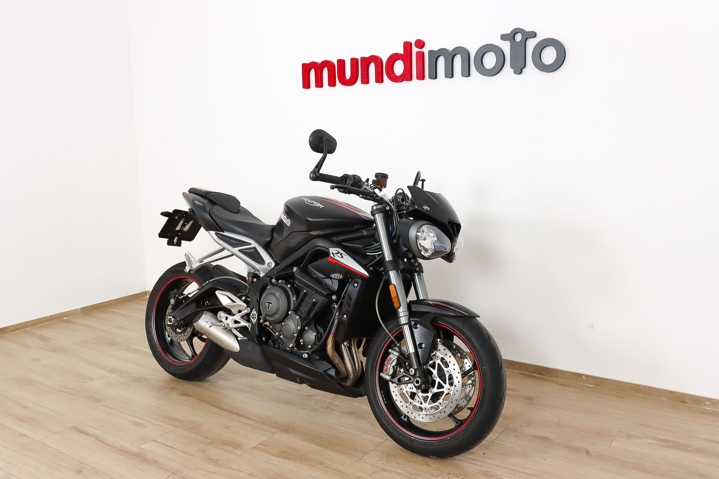 TRIUMPH STREET TRIPLE RSTRIUMPH2 TRIUMPH STREET TRIPLE RSTRIUMPH2
