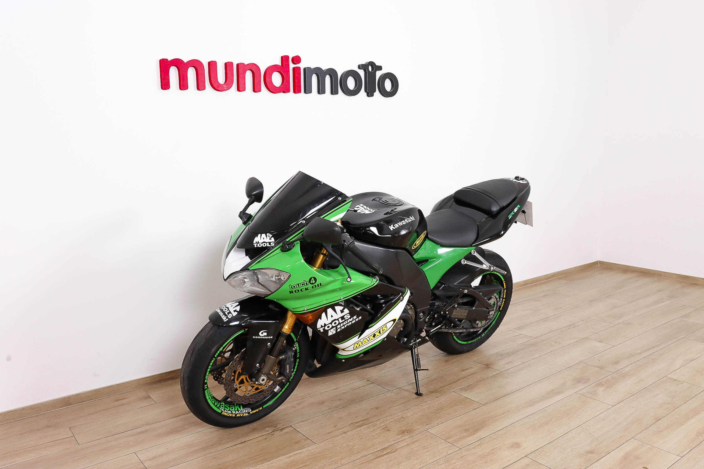 KAWASAKI ZX 10RKAWASAKI8 KAWASAKI ZX 10RKAWASAKI8