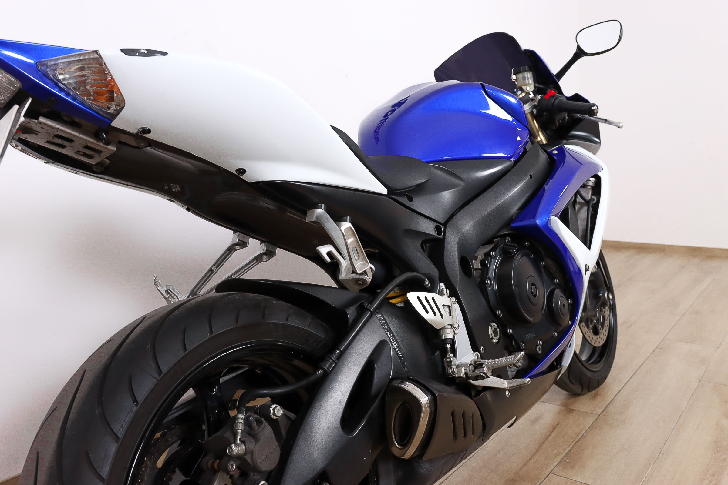 SUZUKI GSX R600SUZUKI5 SUZUKI GSX R600SUZUKI5