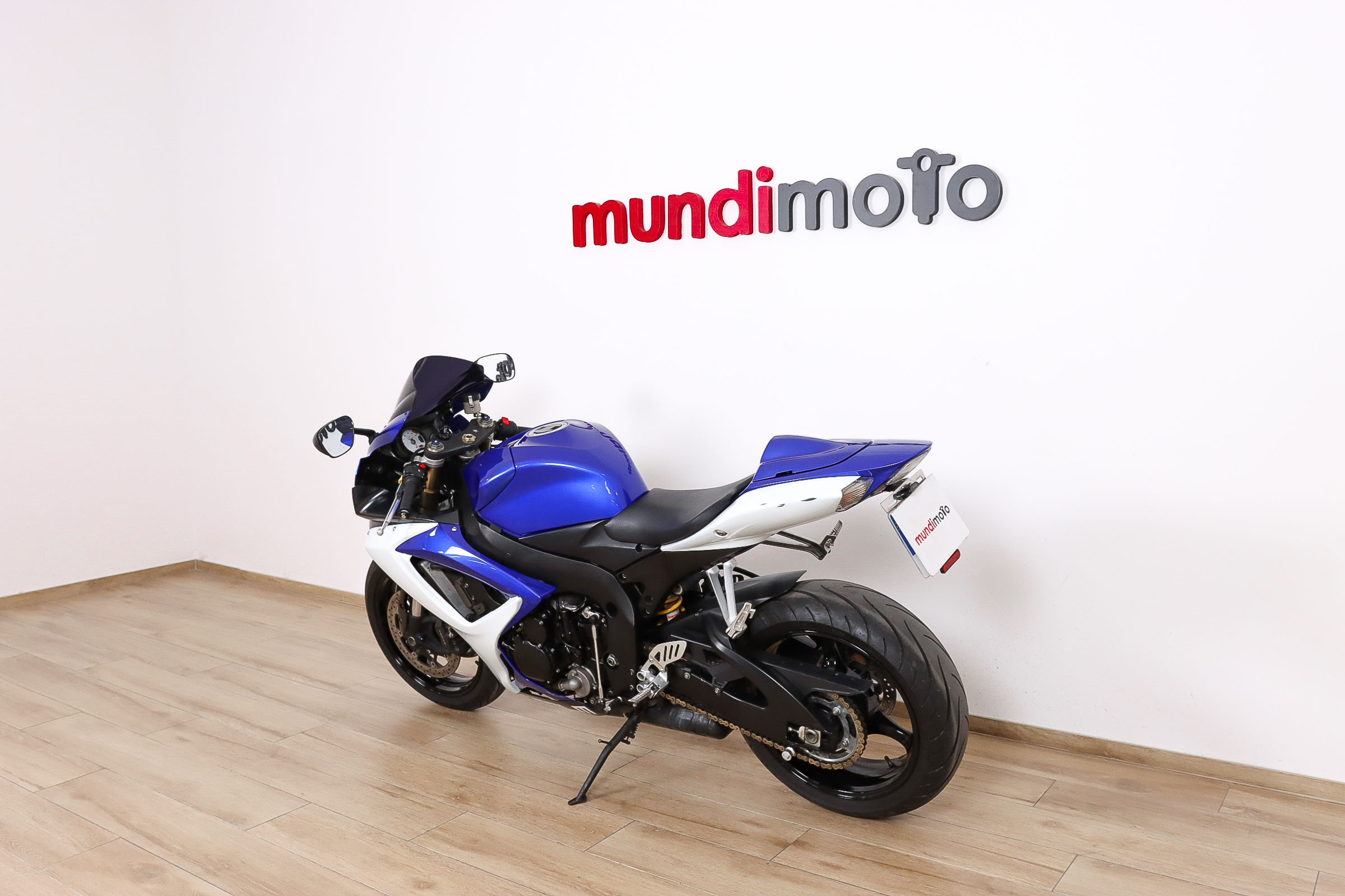 SUZUKI GSX R600SUZUKI7 SUZUKI GSX R600SUZUKI7