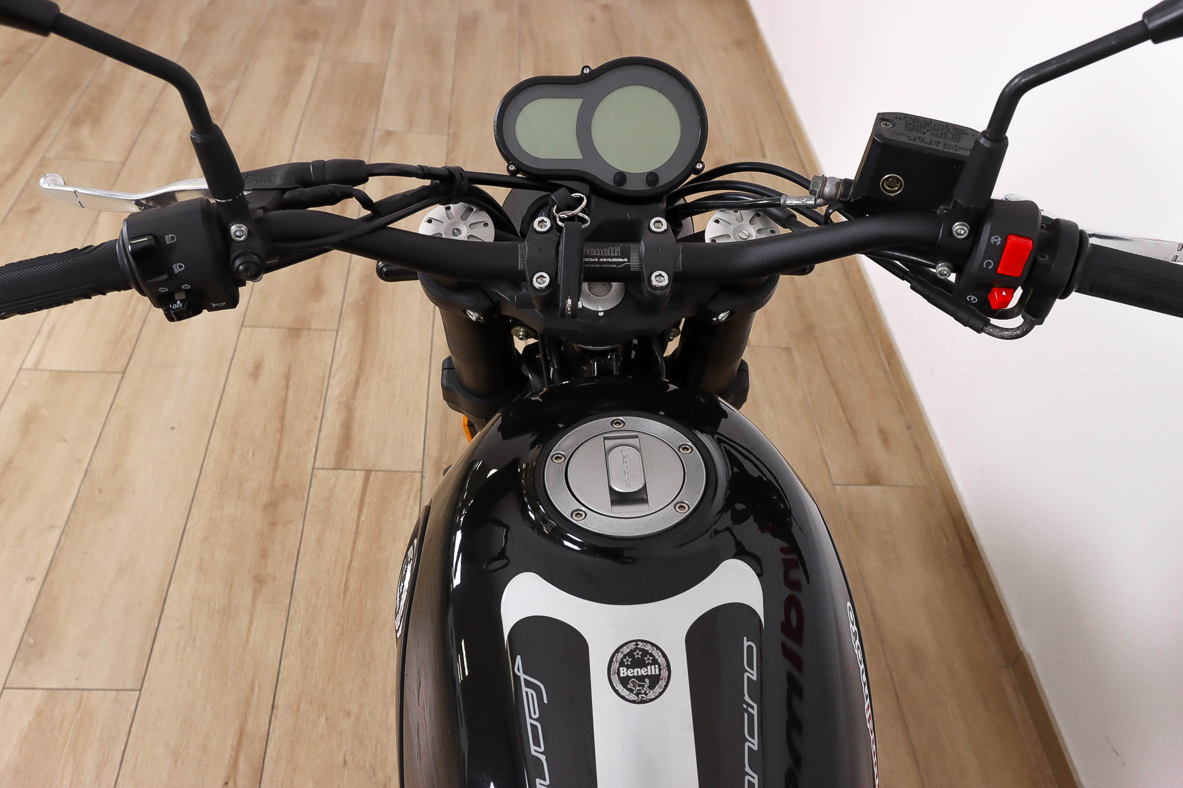 BENELLI Leoncino 500BENELLI12 BENELLI Leoncino 500BENELLI12