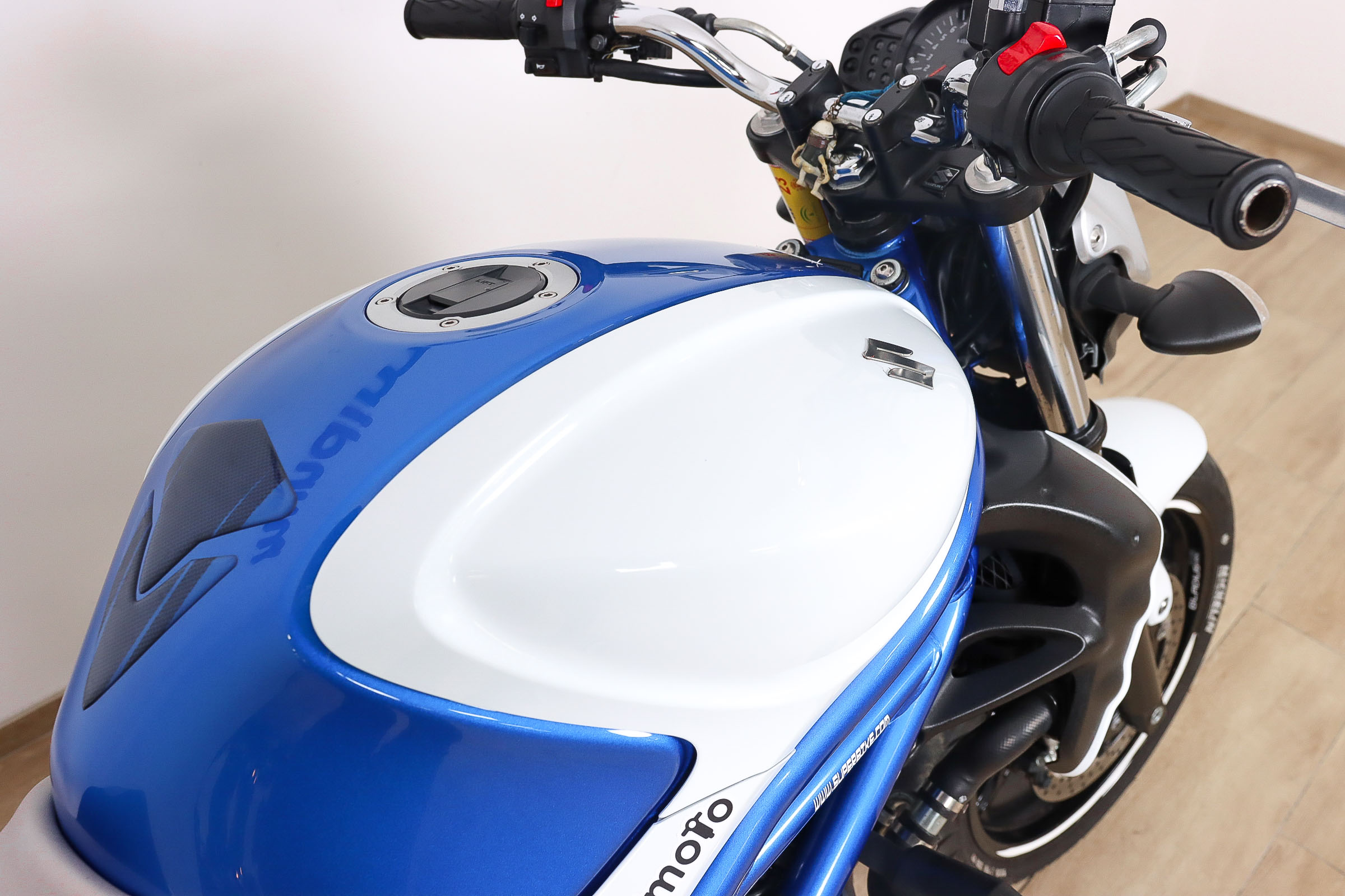 SUZUKI Gladius 650SUZUKI7 SUZUKI Gladius 650SUZUKI7