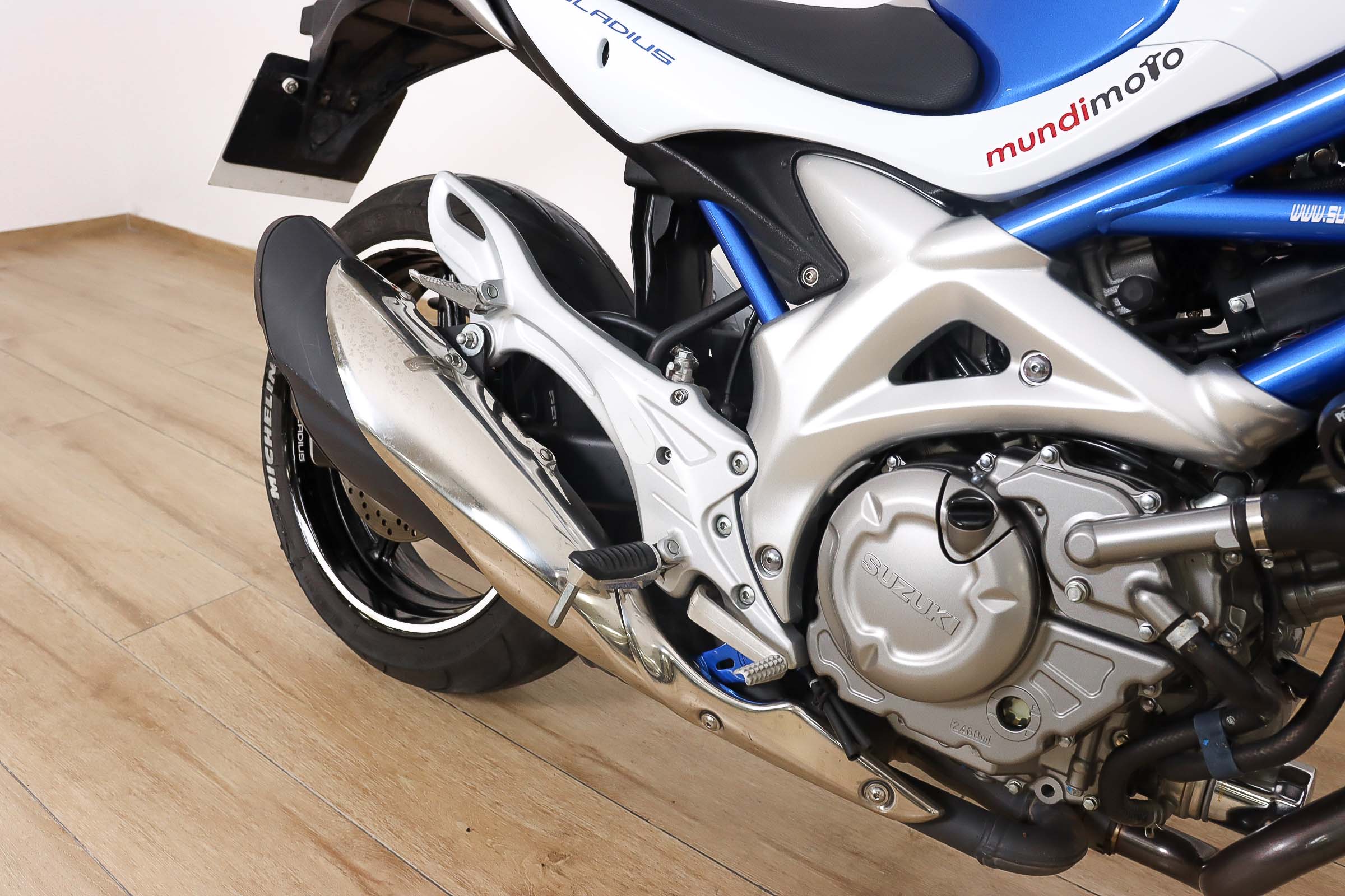 SUZUKI Gladius 650SUZUKI8 SUZUKI Gladius 650SUZUKI8