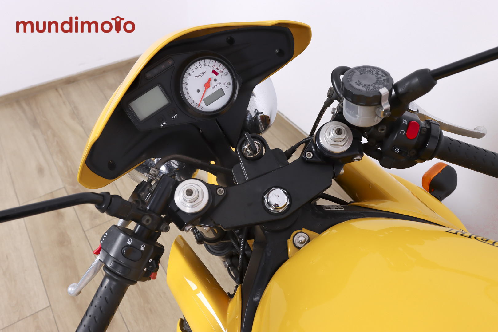 TRIUMPH SPEED FourTRIUMPH9 TRIUMPH SPEED FourTRIUMPH9