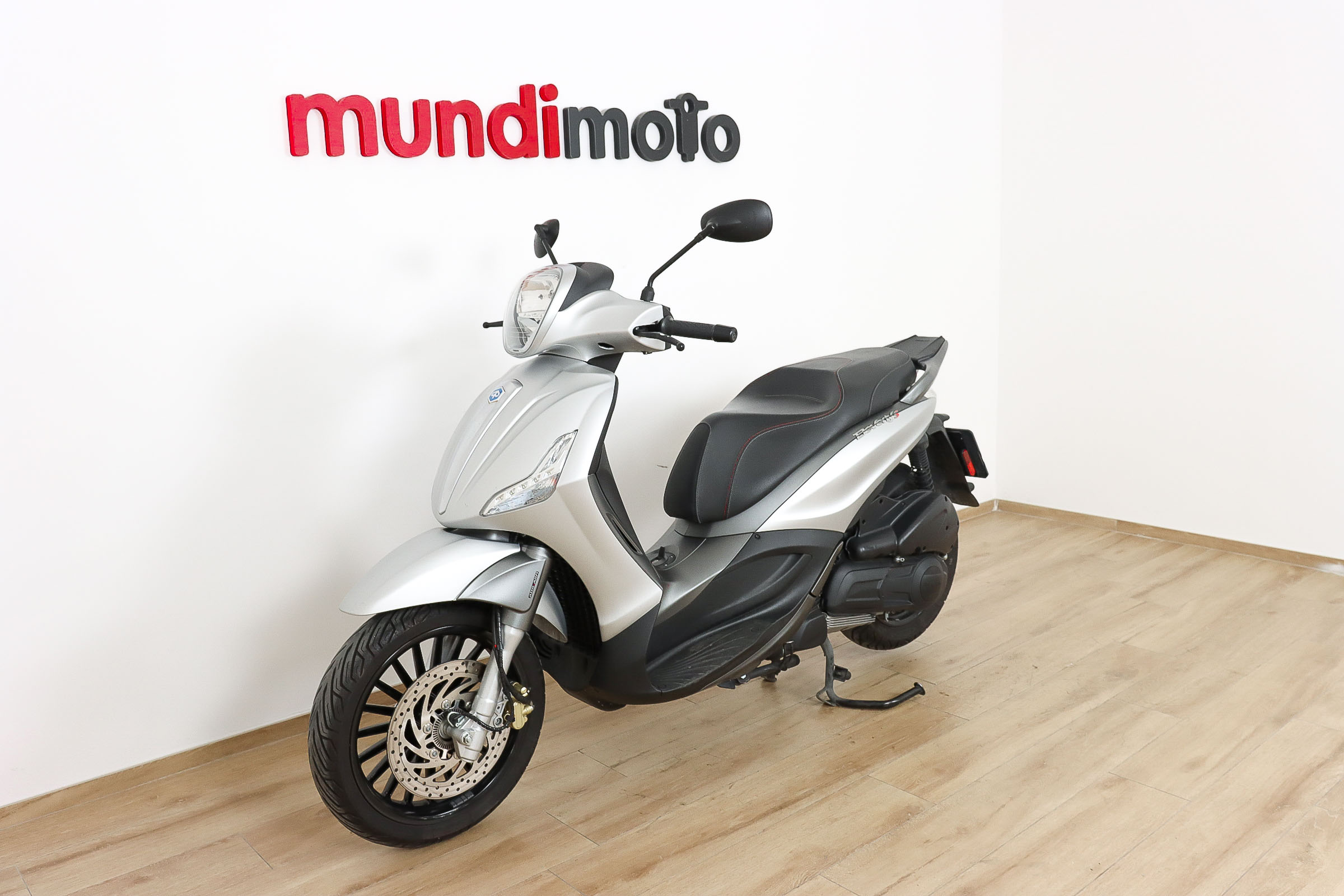 PIAGGIO Beverly 300IEPIAGGIO8 PIAGGIO Beverly 300IEPIAGGIO8
