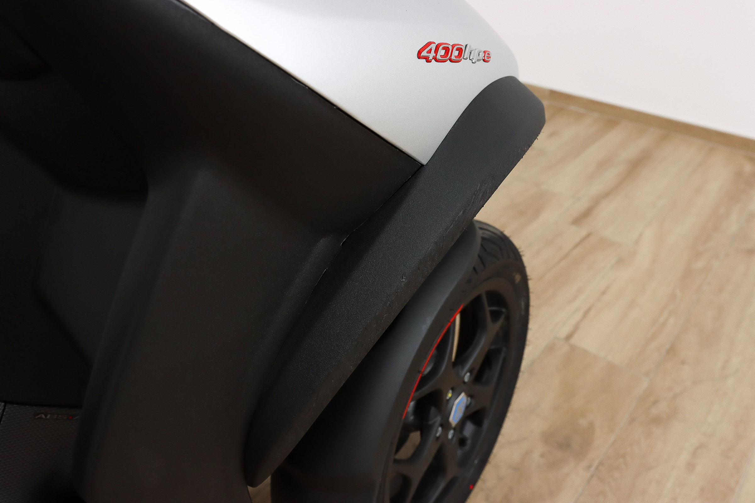 PIAGGIO MP3 350 ABS/ASR promoPIAGGIO4 PIAGGIO MP3 350 ABS/ASR promoPIAGGIO4