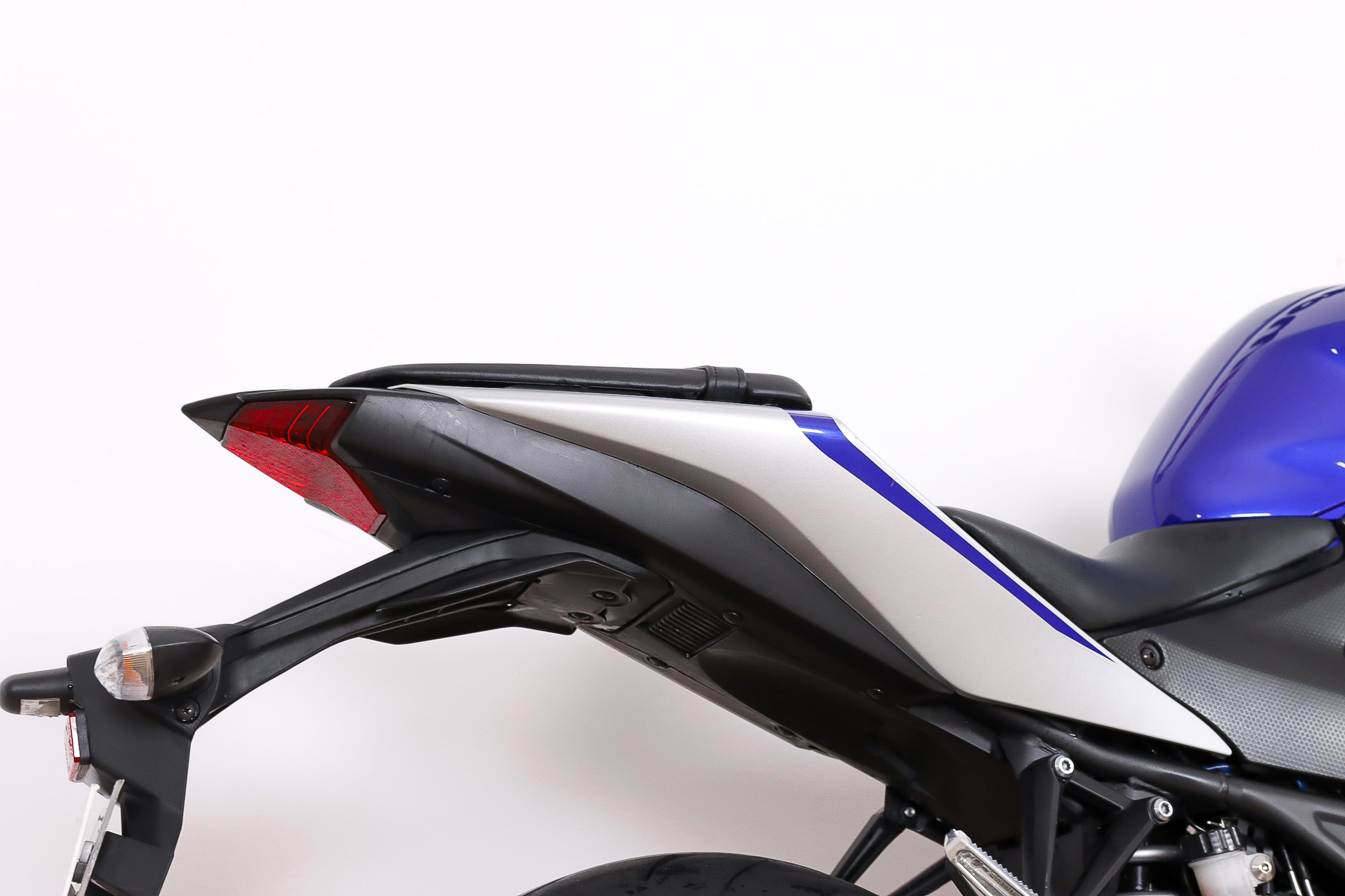 YAMAHA YZF-R3YAMAHA6 YAMAHA YZF-R3YAMAHA6