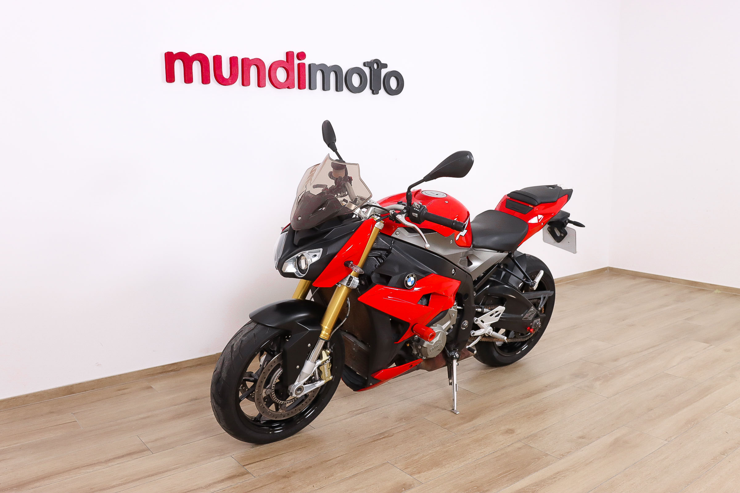 BMW S 1000 R promoBMW8 BMW S 1000 R promoBMW8