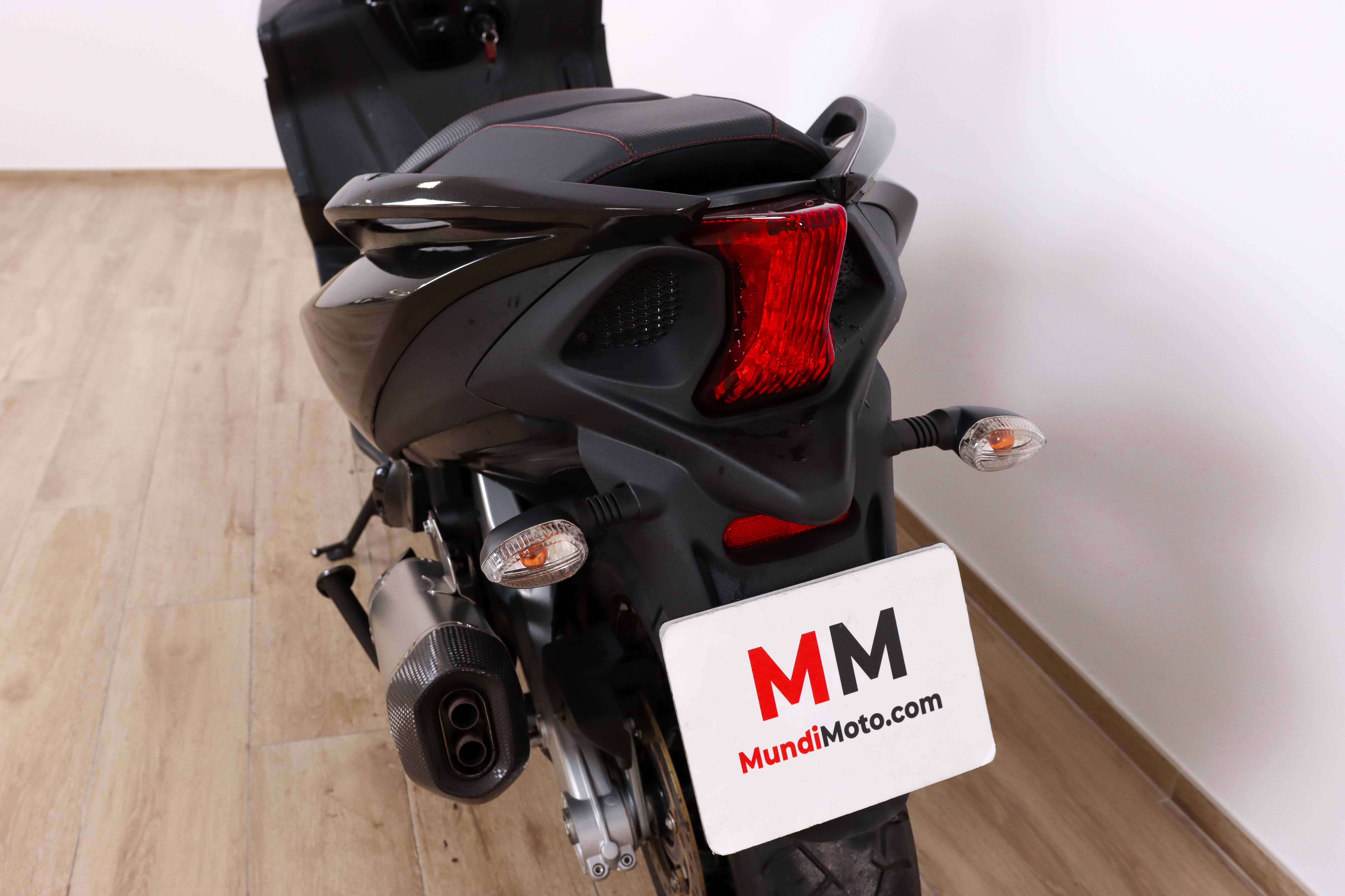 APRILIA SRV 850APRILIA8 APRILIA SRV 850APRILIA8