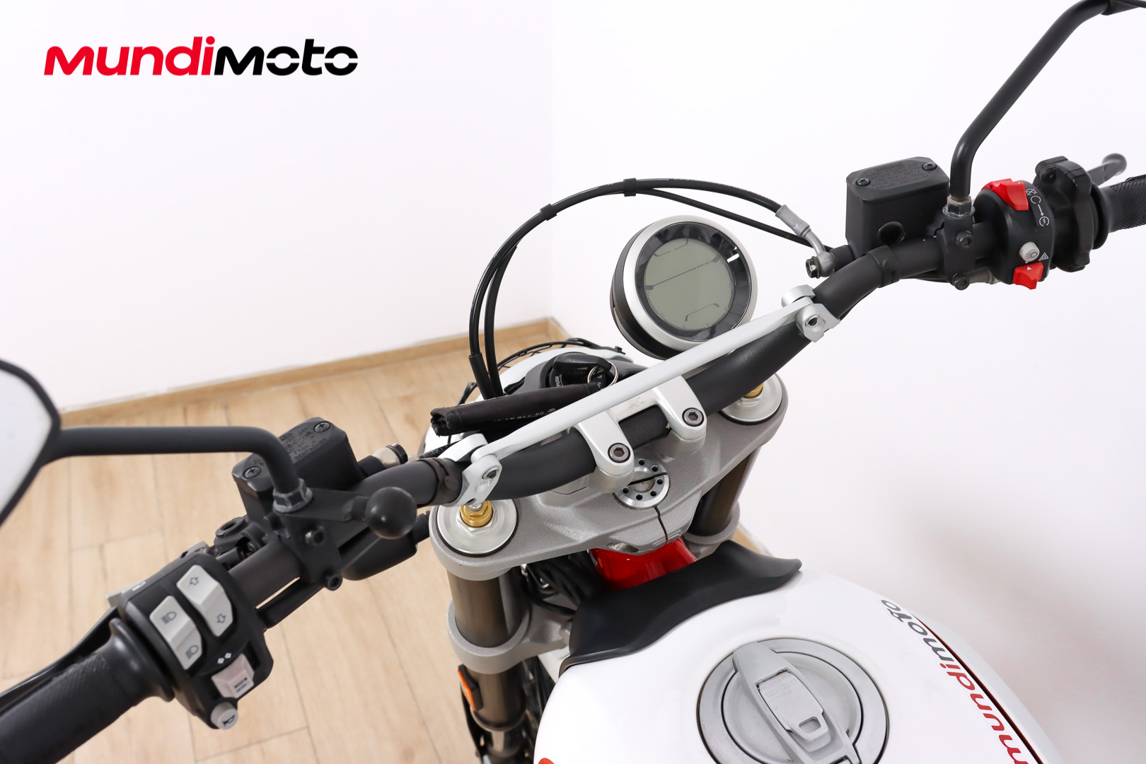 DUCATI Scrambler Desert SledDUCATI9 DUCATI Scrambler Desert SledDUCATI9