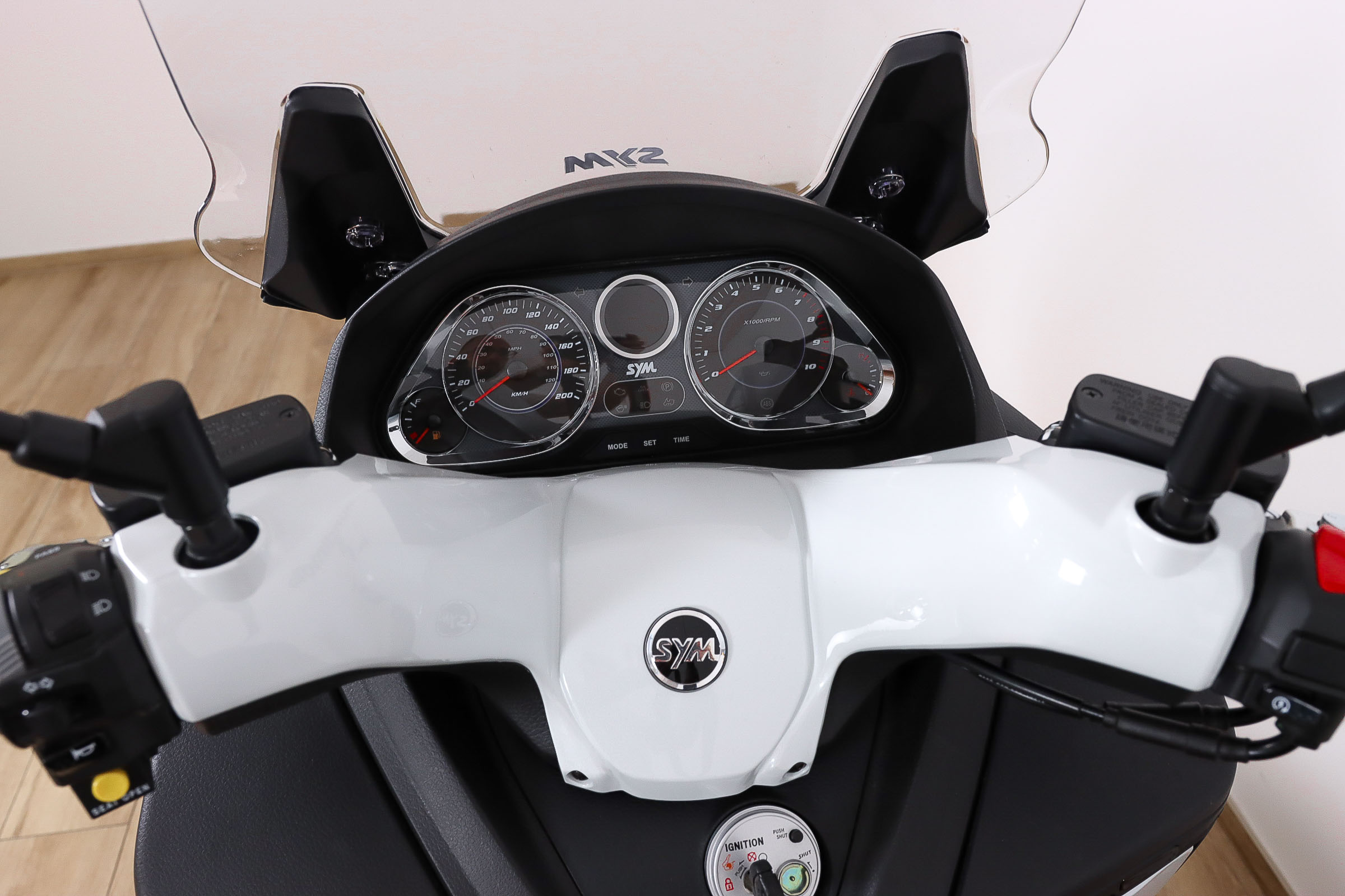 SYM Maxsym 600i ABSSYM9 SYM Maxsym 600i ABSSYM9