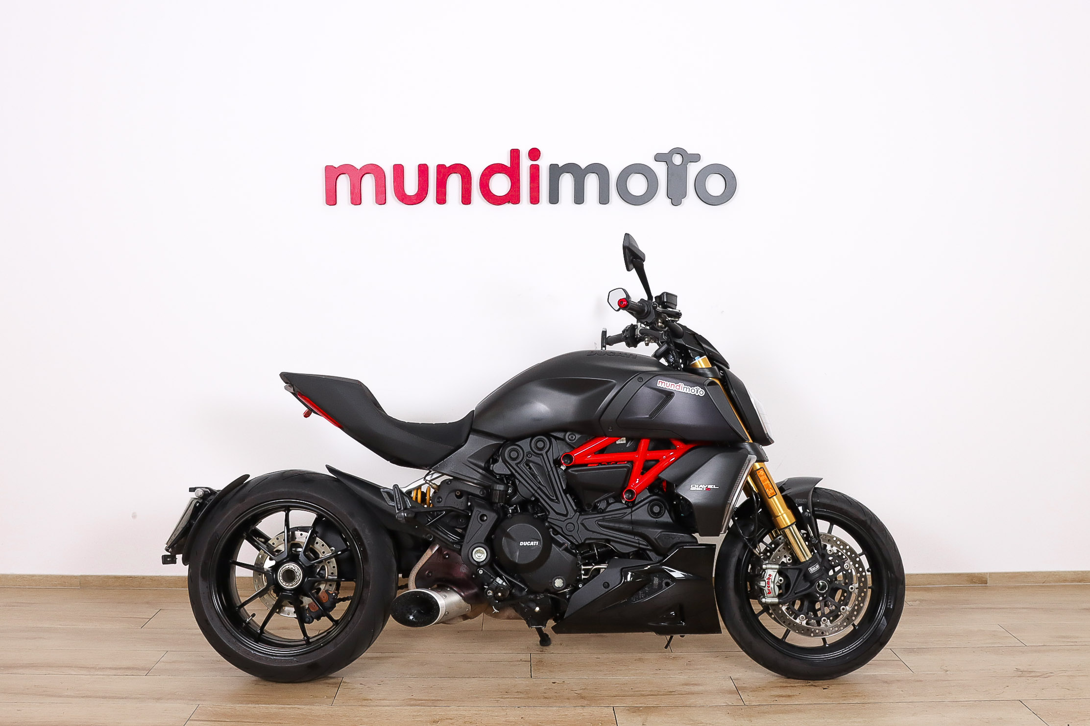 DUCATI Diavel SDUCATI0 DUCATI Diavel SDUCATI0