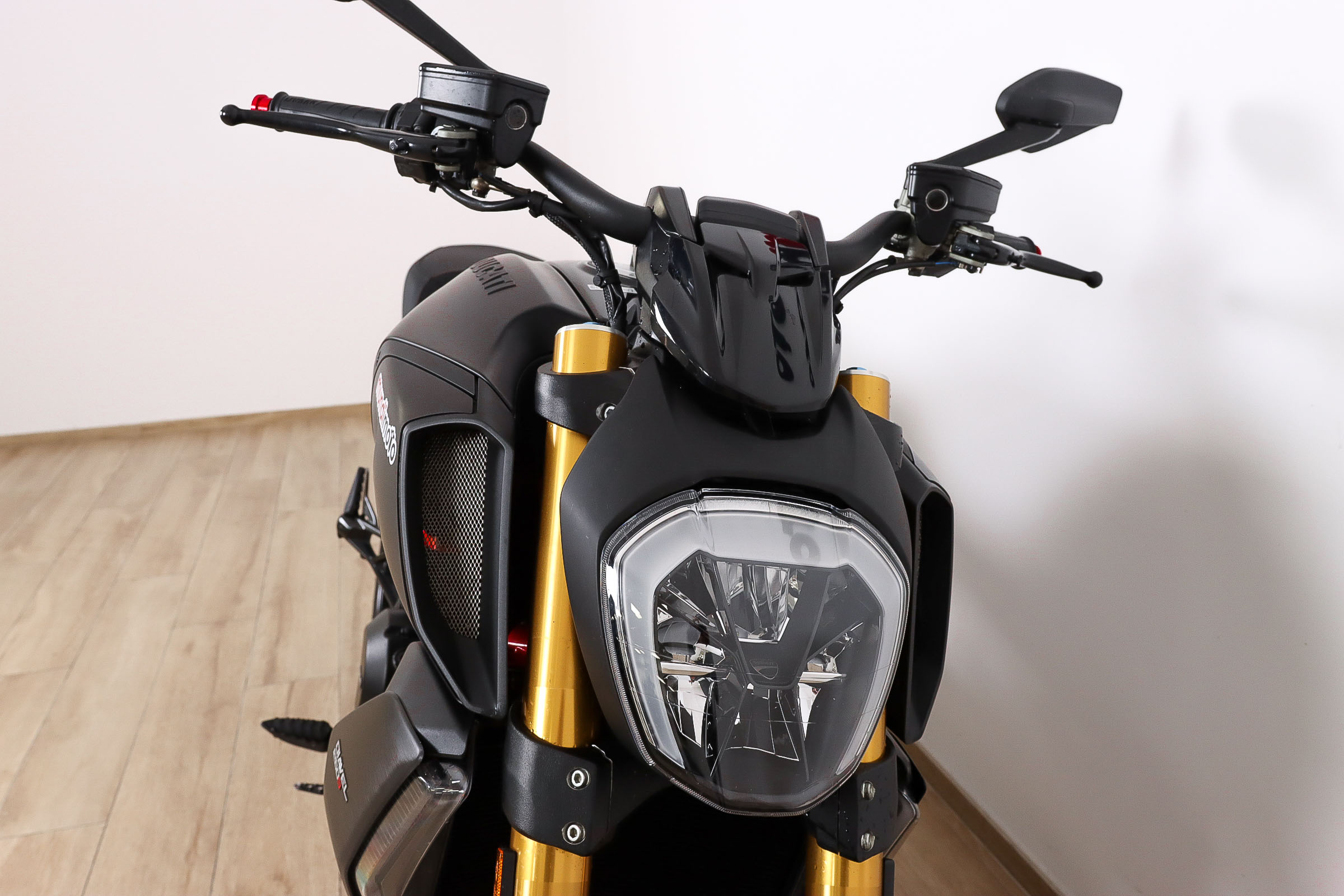 DUCATI Diavel SDUCATI3 DUCATI Diavel SDUCATI3