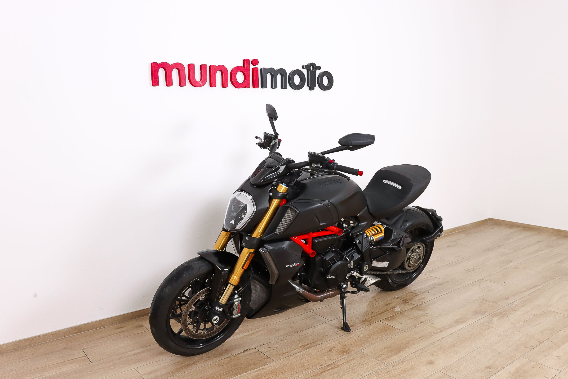 DUCATI Diavel SDUCATI9 DUCATI Diavel SDUCATI9