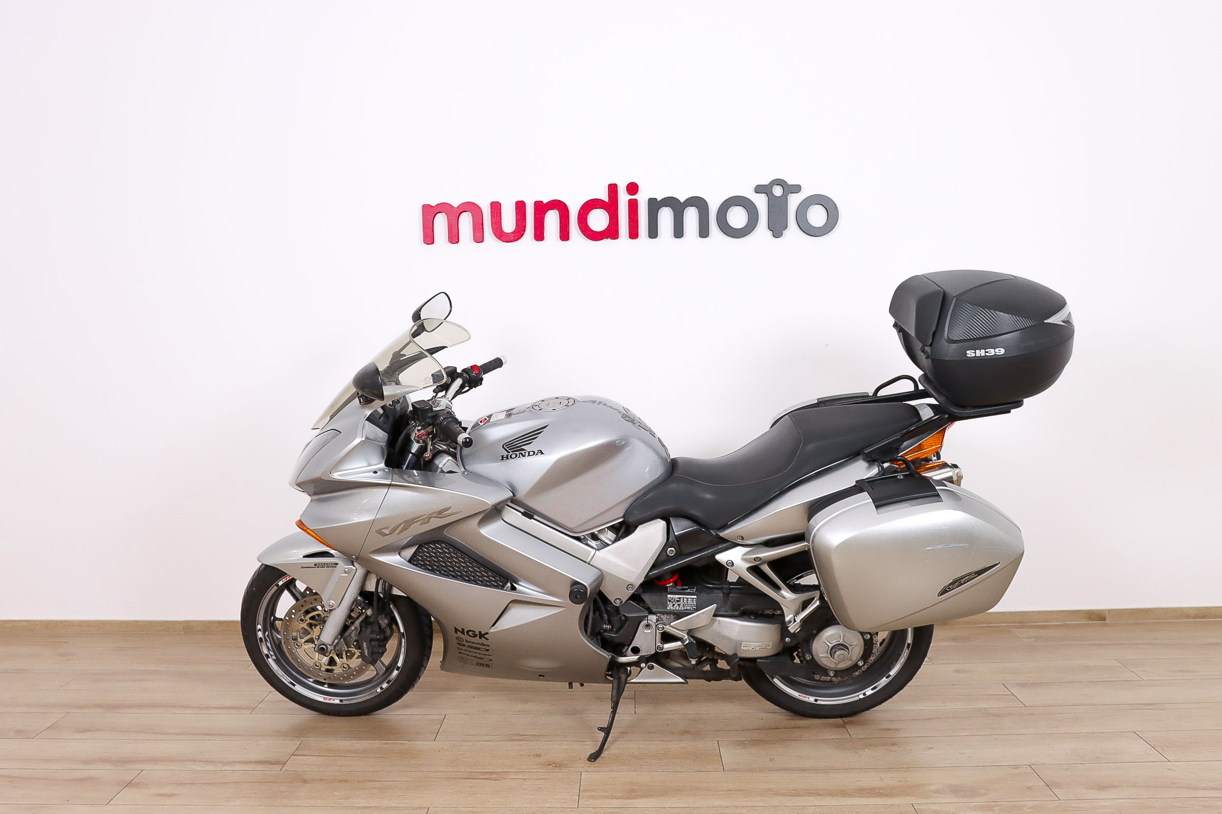 HONDA VFR 800 FIHONDA8 HONDA VFR 800 FIHONDA8
