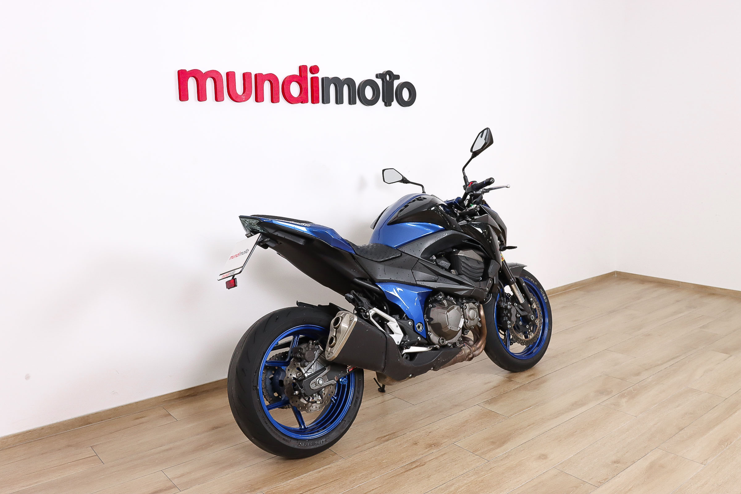KAWASAKI Z 800 promoKAWASAKI3 KAWASAKI Z 800 promoKAWASAKI3