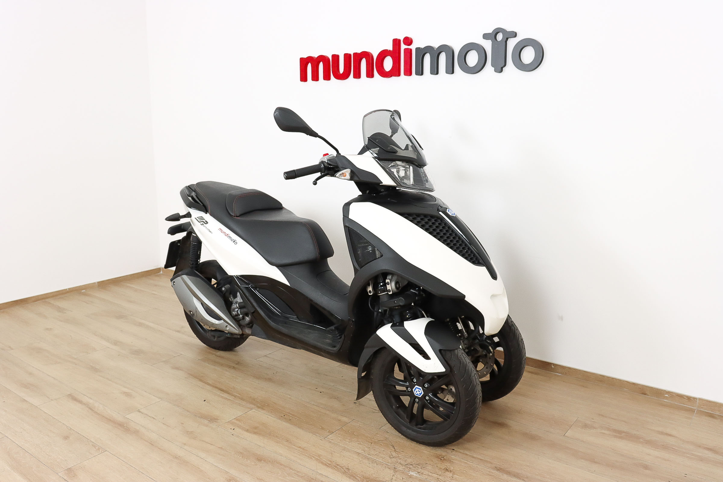 PIAGGIO MP3 300 Yourban LT SportPIAGGIO3 PIAGGIO MP3 300 Yourban LT SportPIAGGIO3