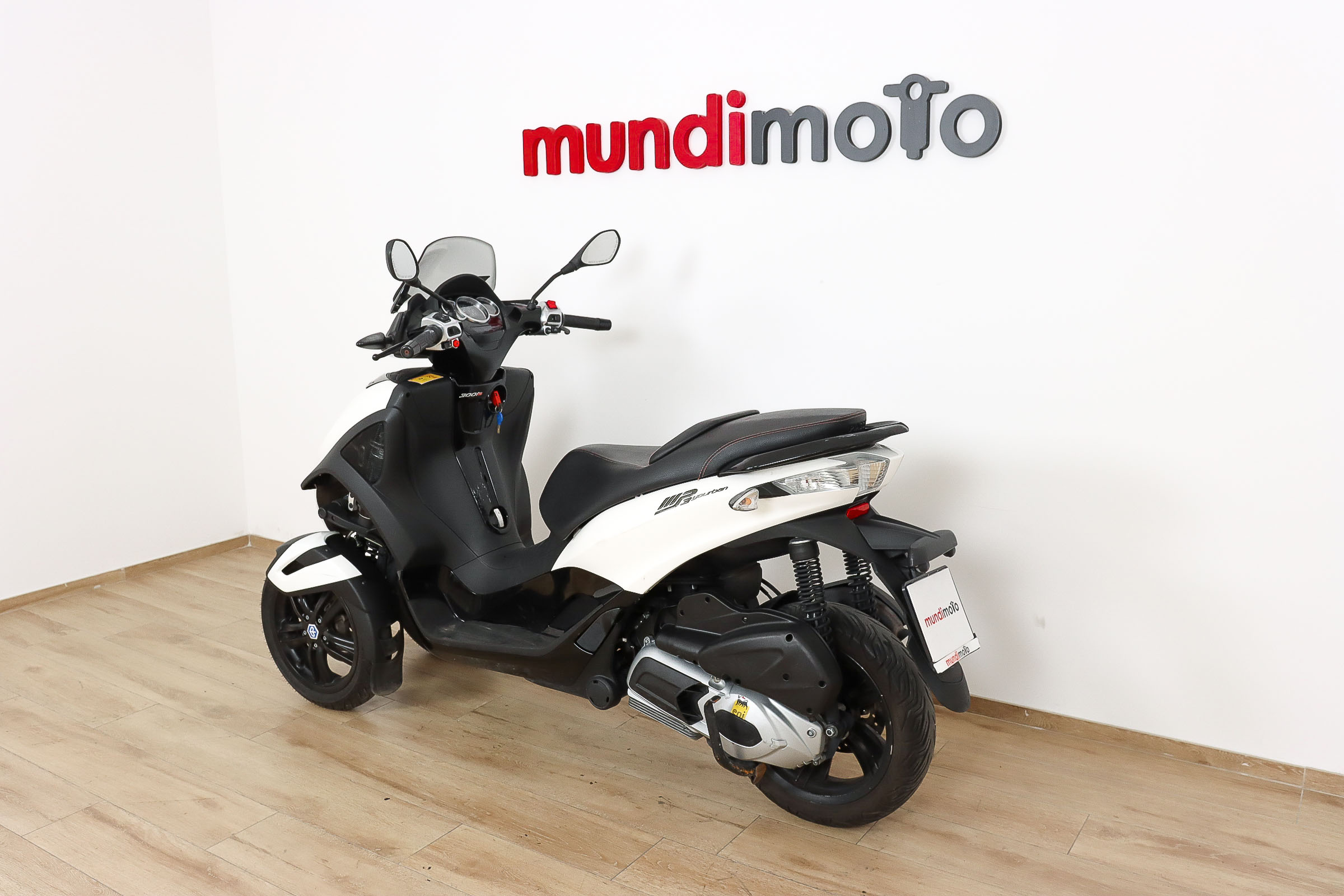 PIAGGIO MP3 300 Yourban LT SportPIAGGIO11 PIAGGIO MP3 300 Yourban LT SportPIAGGIO11