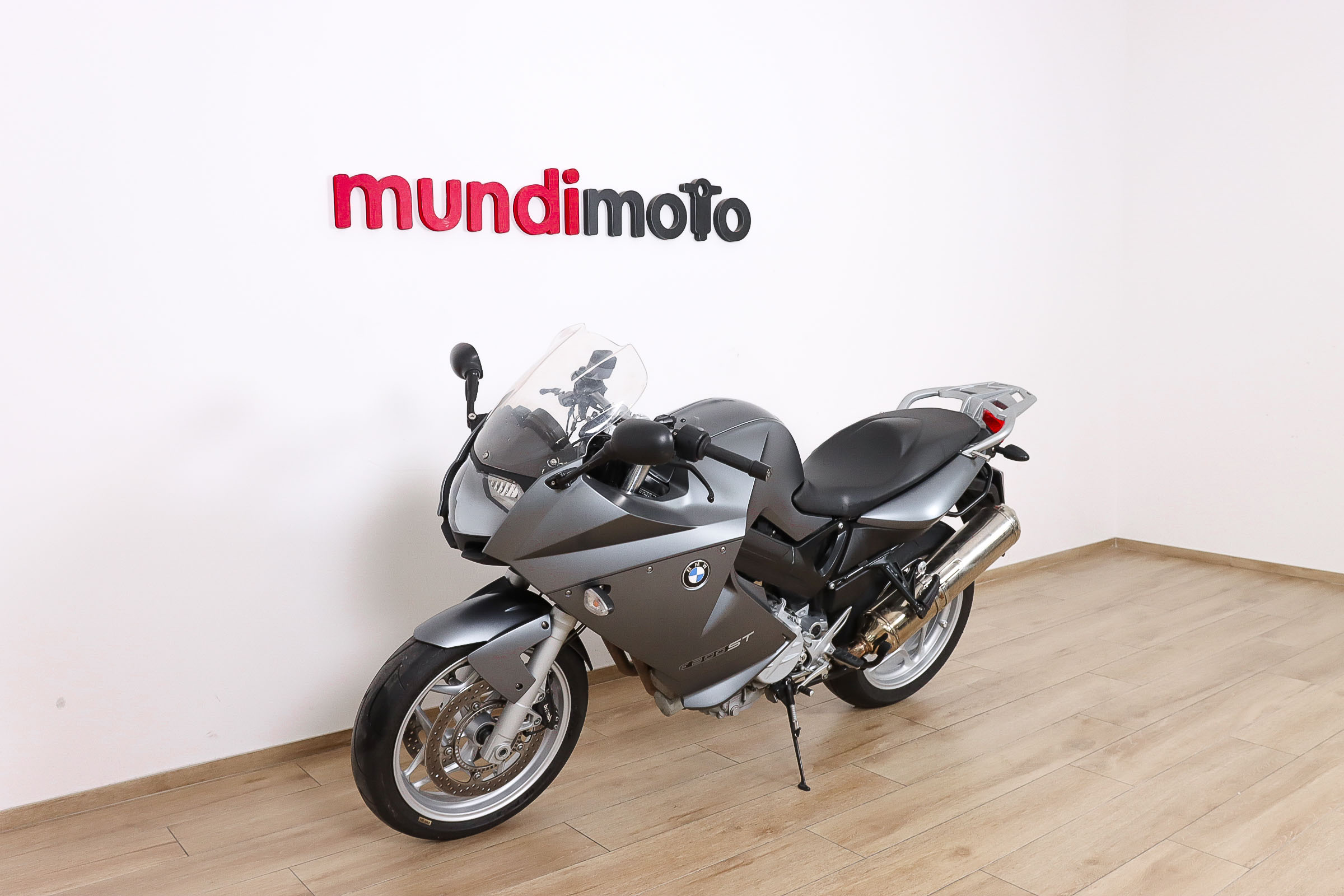 BMW F 800 STBMW4 BMW F 800 STBMW4