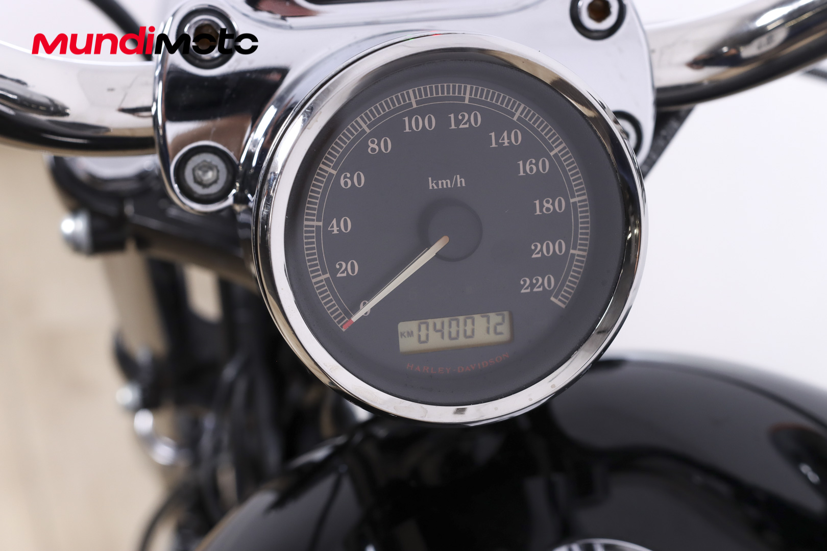 HARLEY DAVIDSON Sportster 883 CustomHARLEY DAVIDSON11 HARLEY DAVIDSON Sportster 883 CustomHARLEY DAVIDSON11