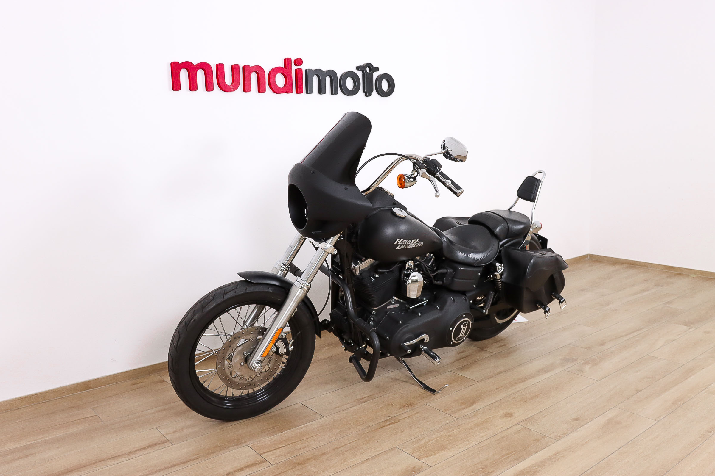 HARLEY DAVIDSON Dyna Street BobHARLEY DAVIDSON13 HARLEY DAVIDSON Dyna Street BobHARLEY DAVIDSON13