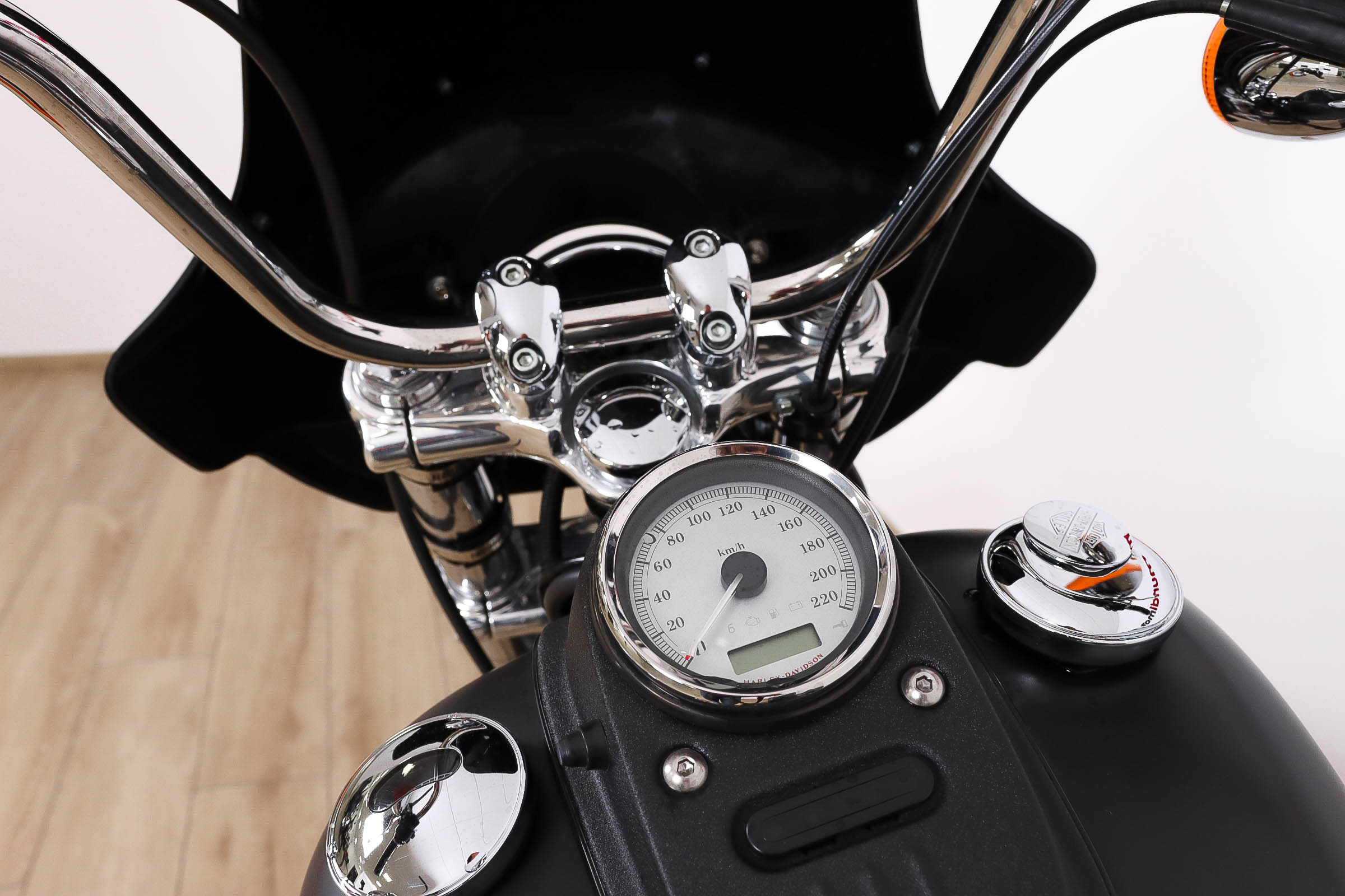 HARLEY DAVIDSON Dyna Street BobHARLEY DAVIDSON17 HARLEY DAVIDSON Dyna Street BobHARLEY DAVIDSON17