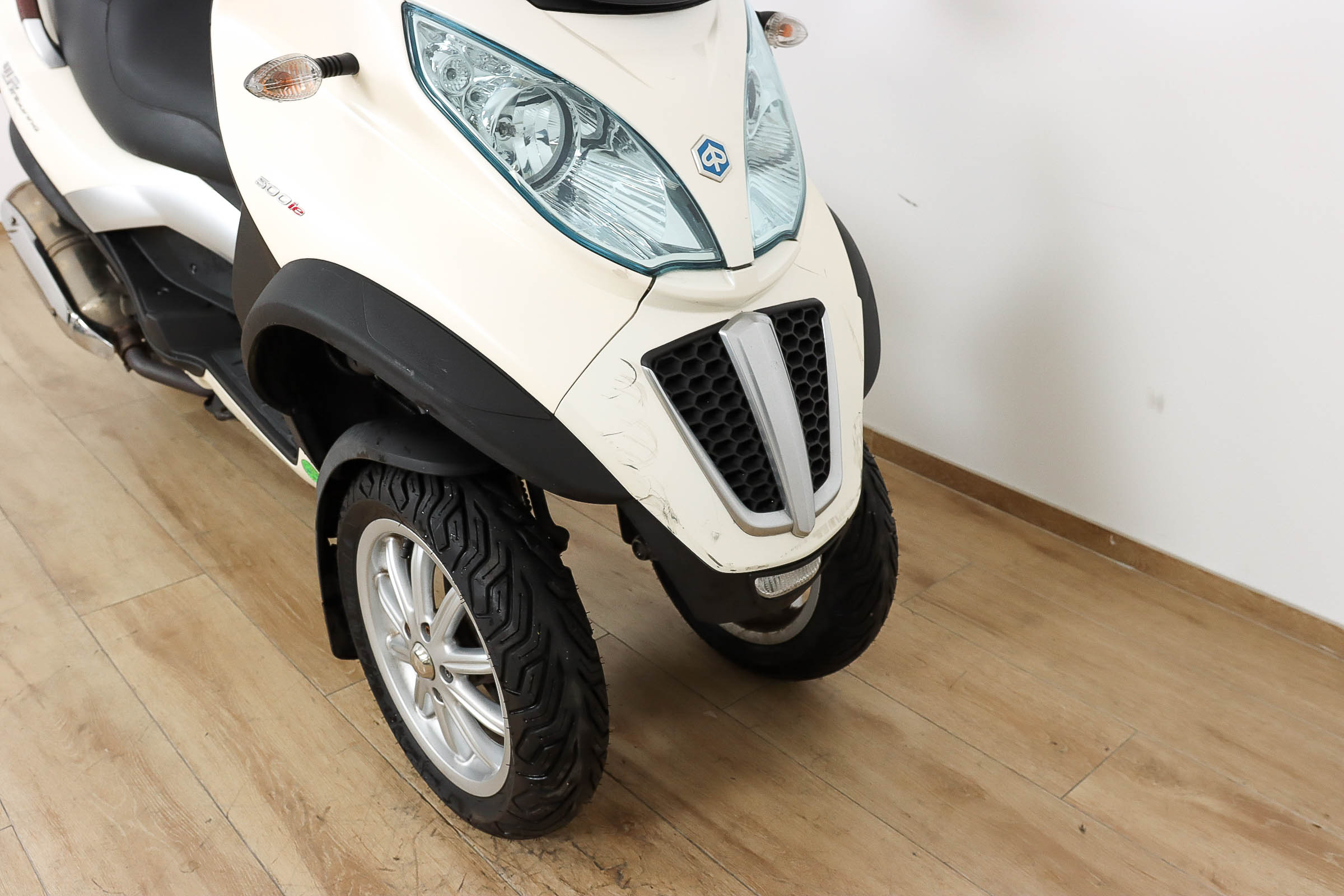 PIAGGIO MP3 500 TouringPIAGGIO3 PIAGGIO MP3 500 TouringPIAGGIO3