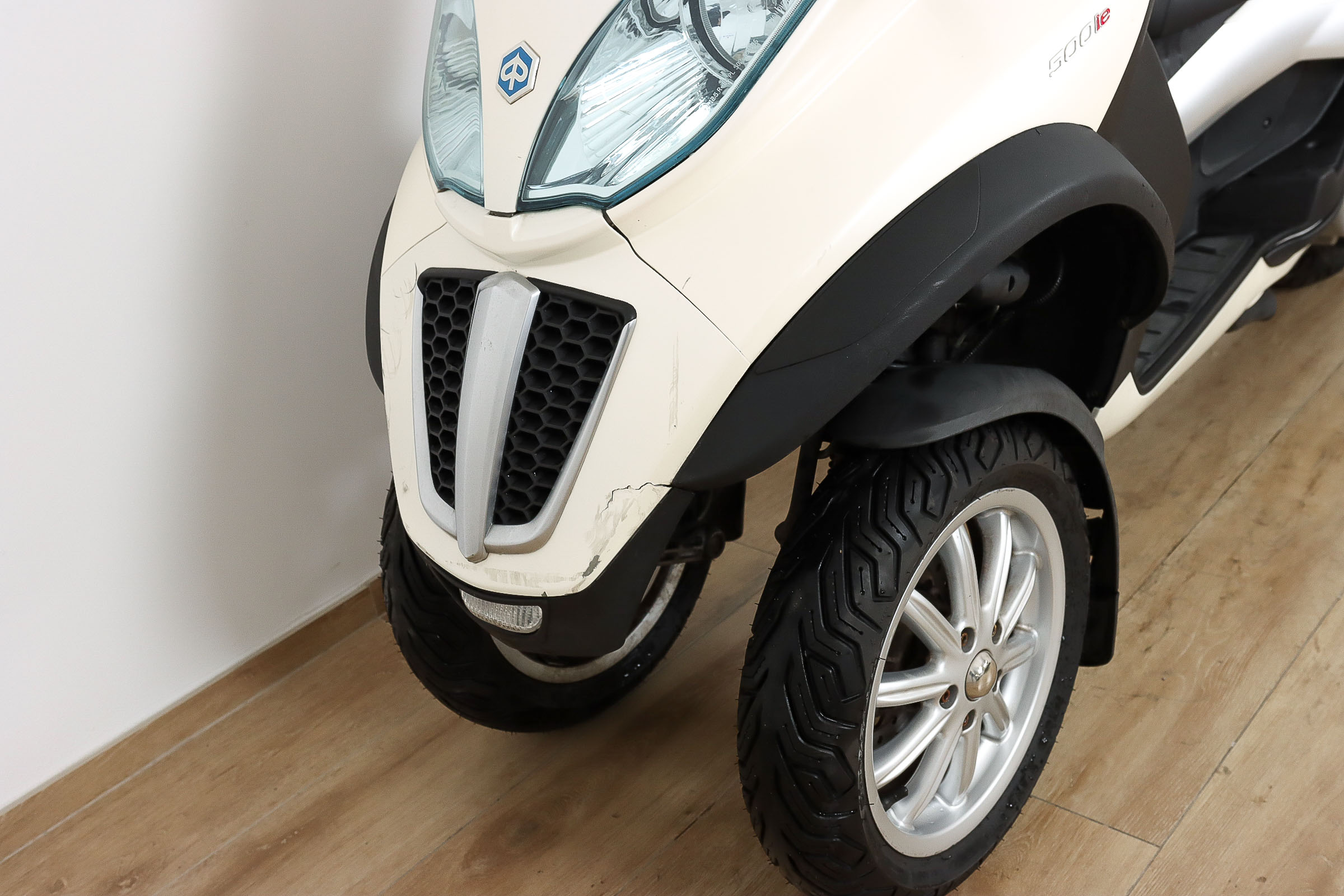 PIAGGIO MP3 500 TouringPIAGGIO9 PIAGGIO MP3 500 TouringPIAGGIO9