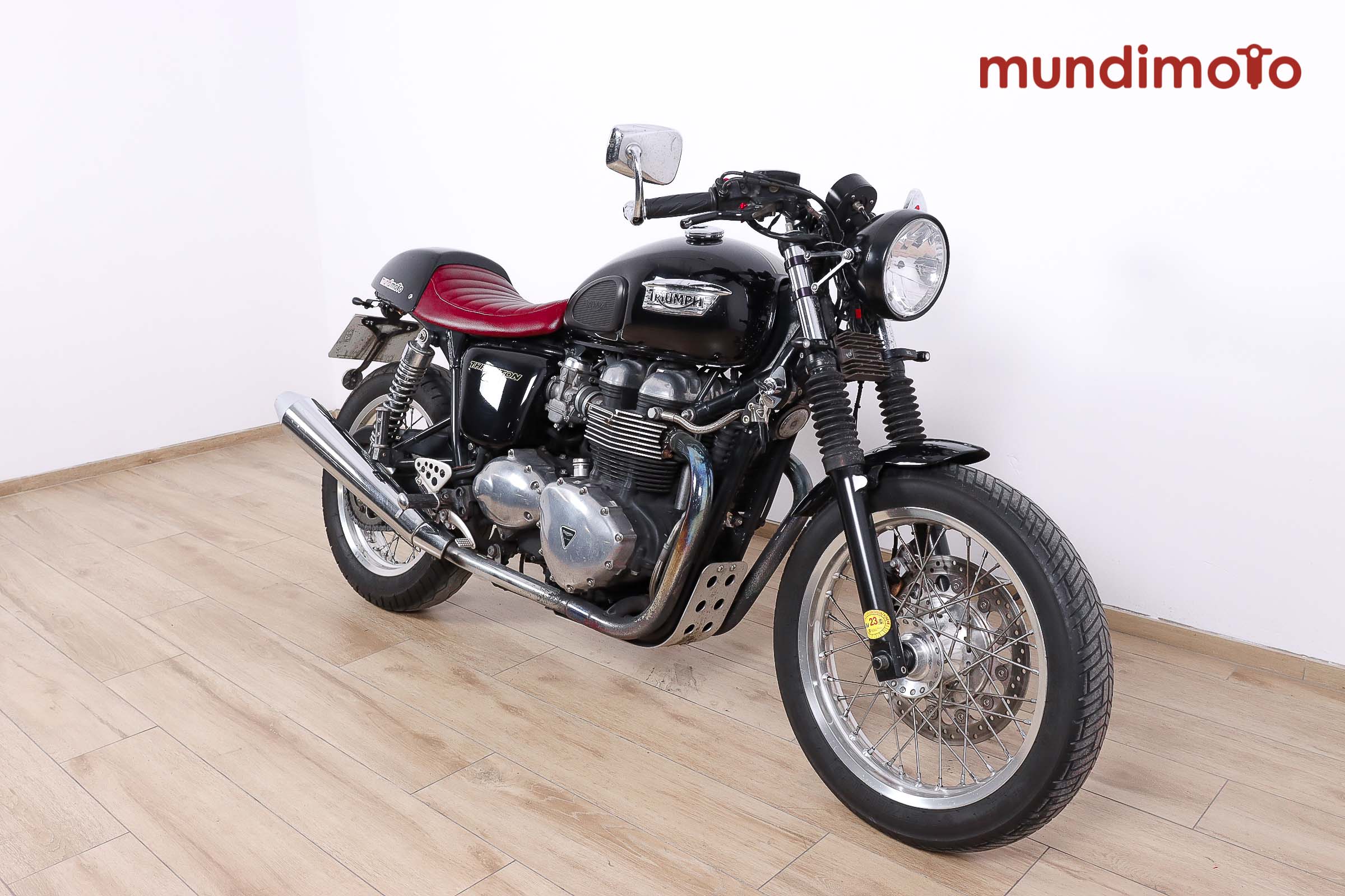TRIUMPH Thruxton EFI promoTRIUMPH1 TRIUMPH Thruxton EFI promoTRIUMPH1