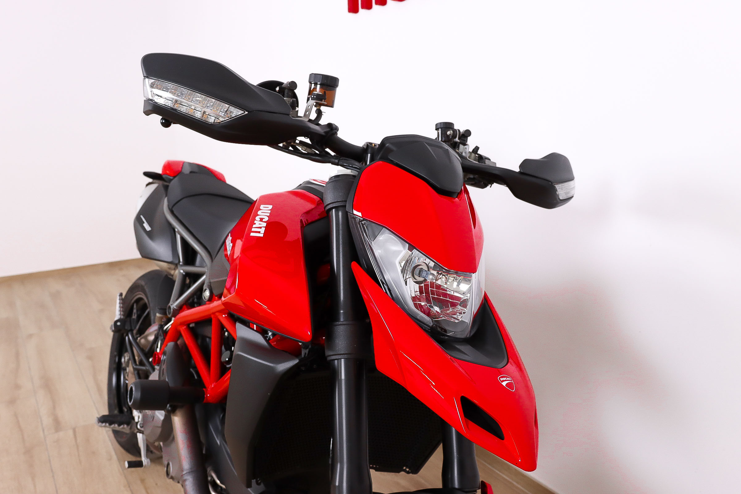 DUCATI HYPERMOTARD 950 promoDUCATI4 DUCATI HYPERMOTARD 950 promoDUCATI4