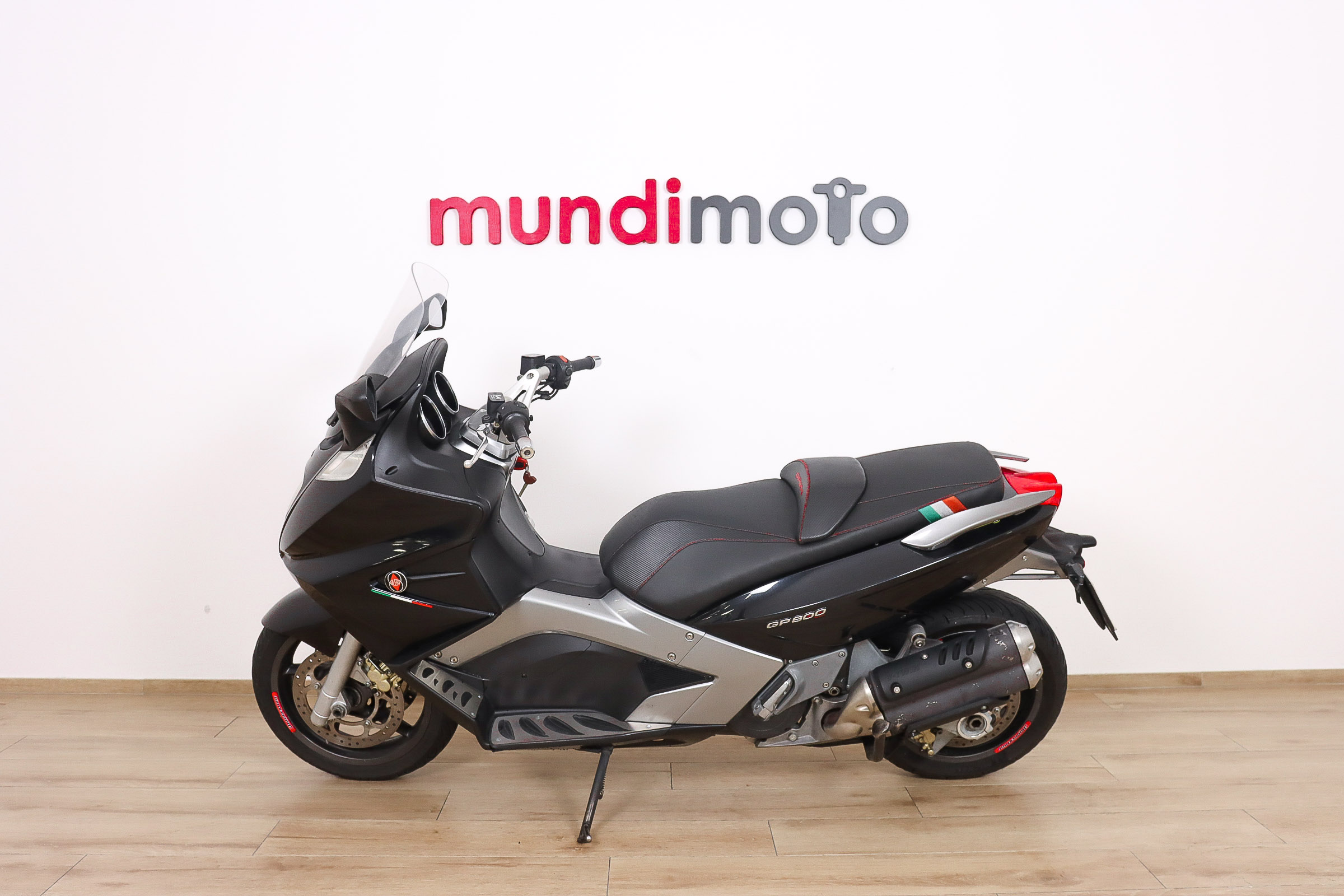 GILERA GP 800GILERA6 GILERA GP 800GILERA6