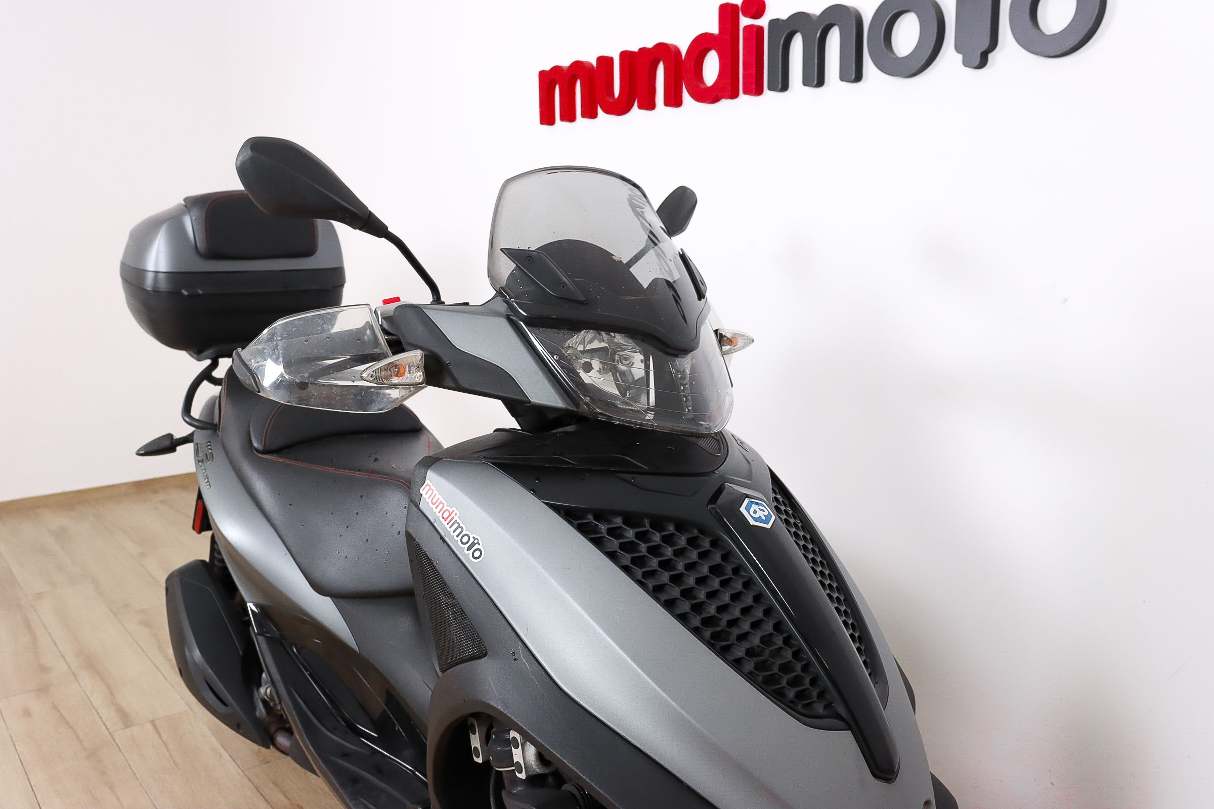 PIAGGIO MP3 Yourban 300 IE SportPIAGGIO3 PIAGGIO MP3 Yourban 300 IE SportPIAGGIO3