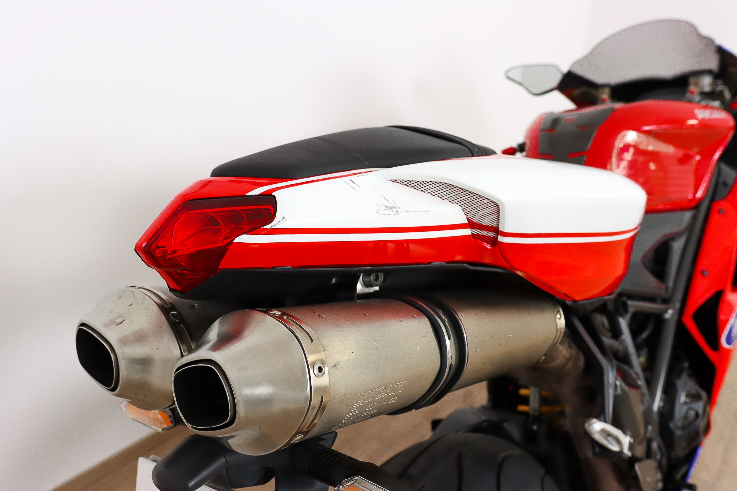 DUCATI 1198 SDUCATI10 DUCATI 1198 SDUCATI10