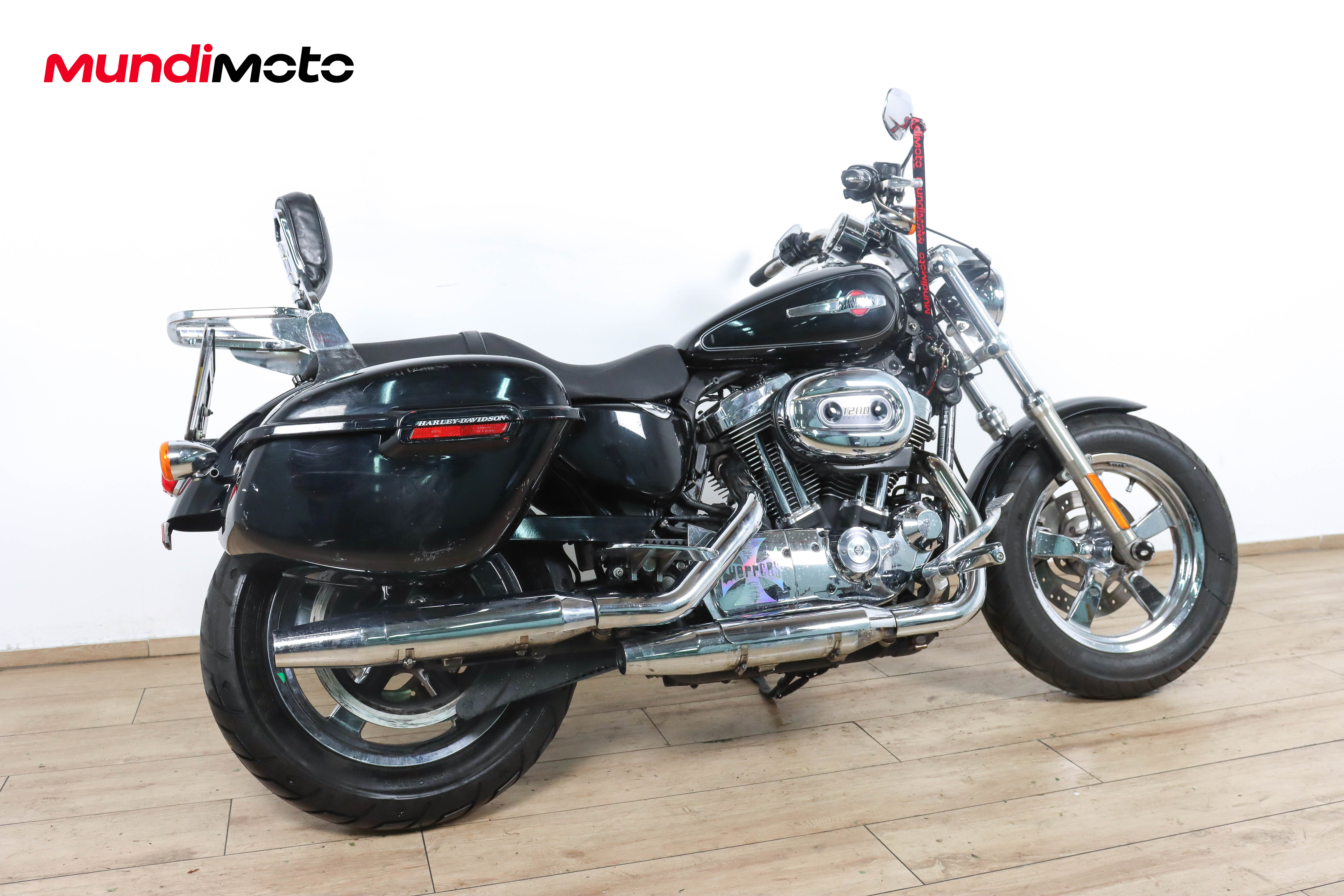 HARLEY DAVIDSON Sportster 1200 CustomHARLEY DAVIDSON2 HARLEY DAVIDSON Sportster 1200 CustomHARLEY DAVIDSON2