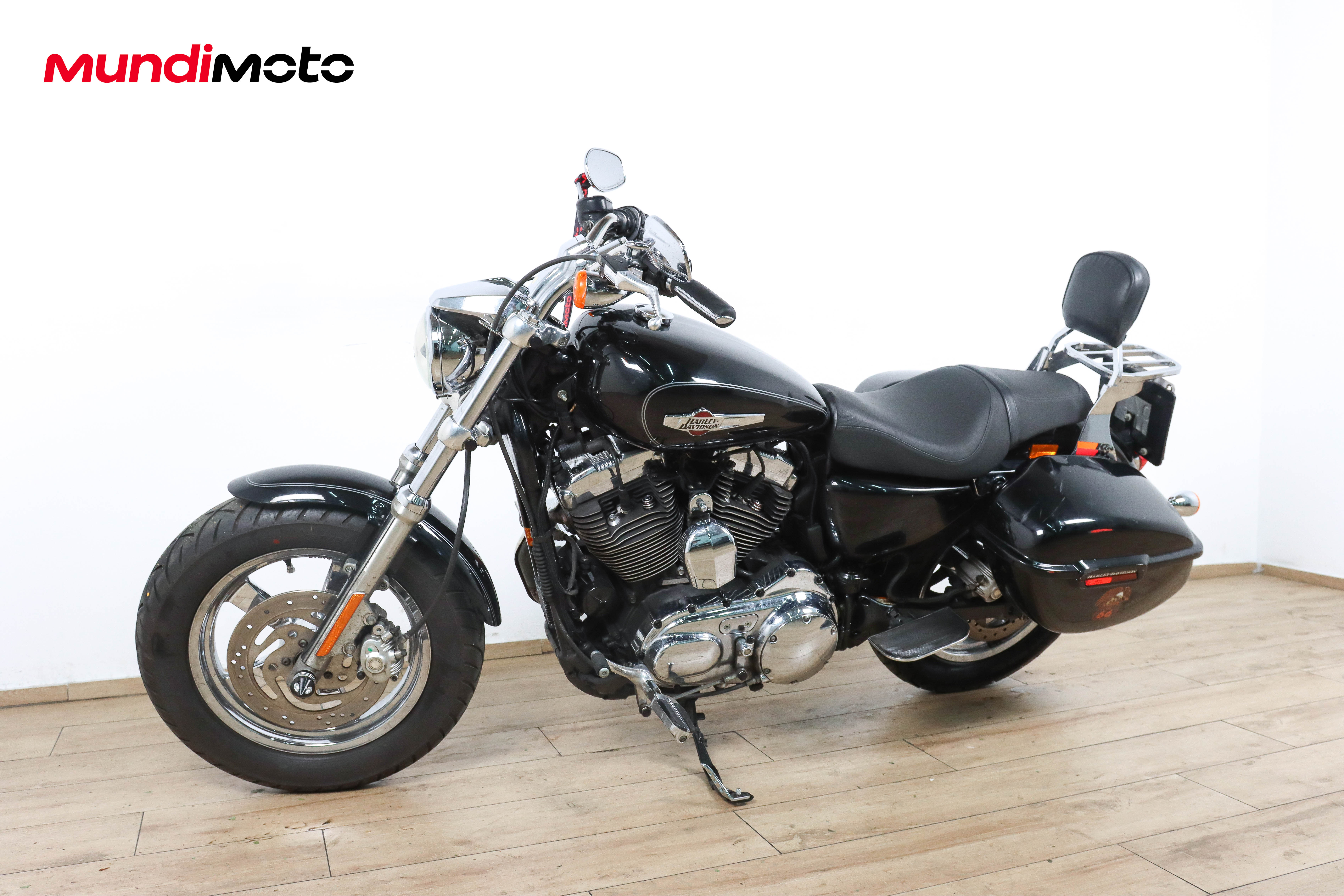 HARLEY DAVIDSON Sportster 1200 CustomHARLEY DAVIDSON5 HARLEY DAVIDSON Sportster 1200 CustomHARLEY DAVIDSON5