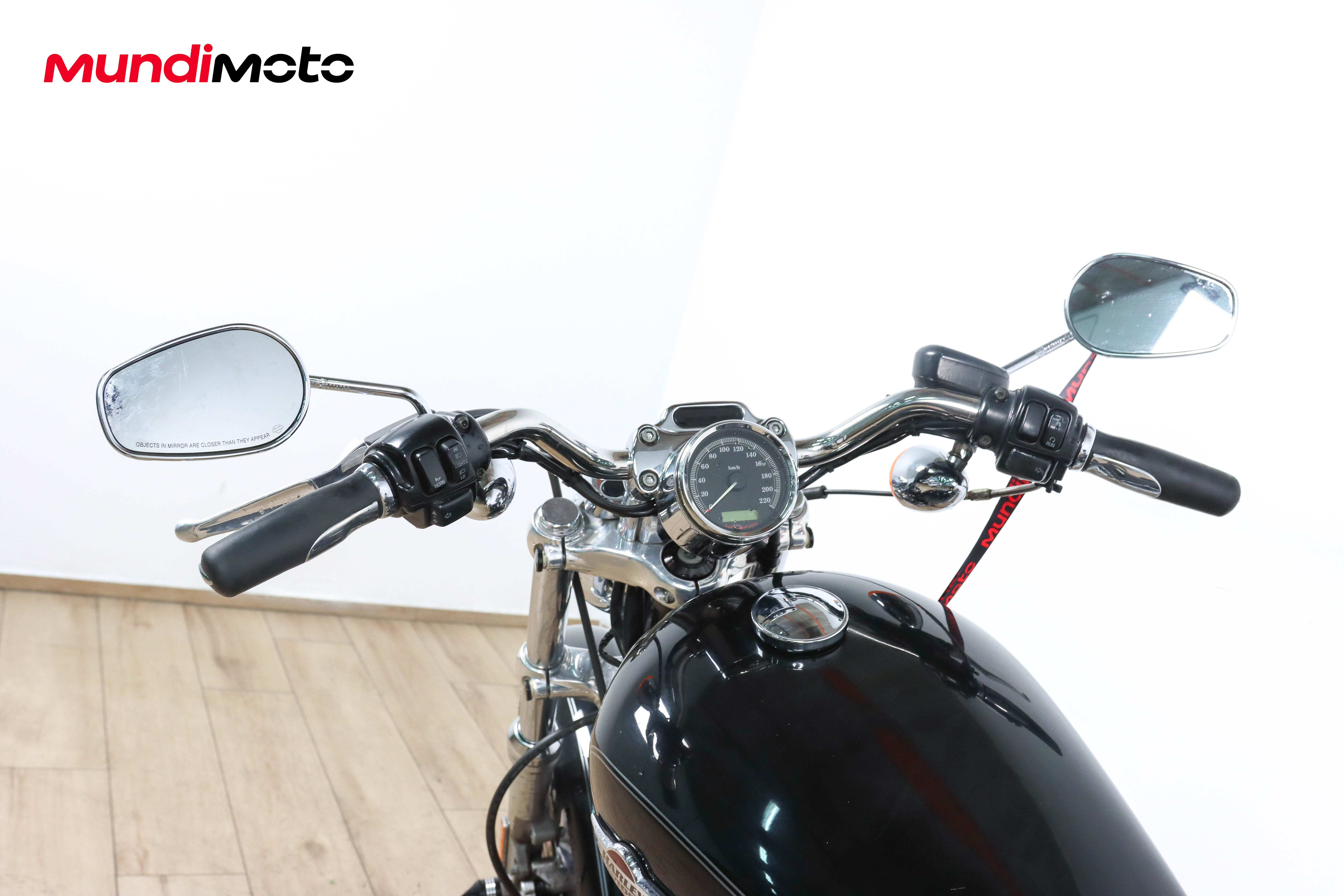 HARLEY DAVIDSON Sportster 1200 CustomHARLEY DAVIDSON9 HARLEY DAVIDSON Sportster 1200 CustomHARLEY DAVIDSON9