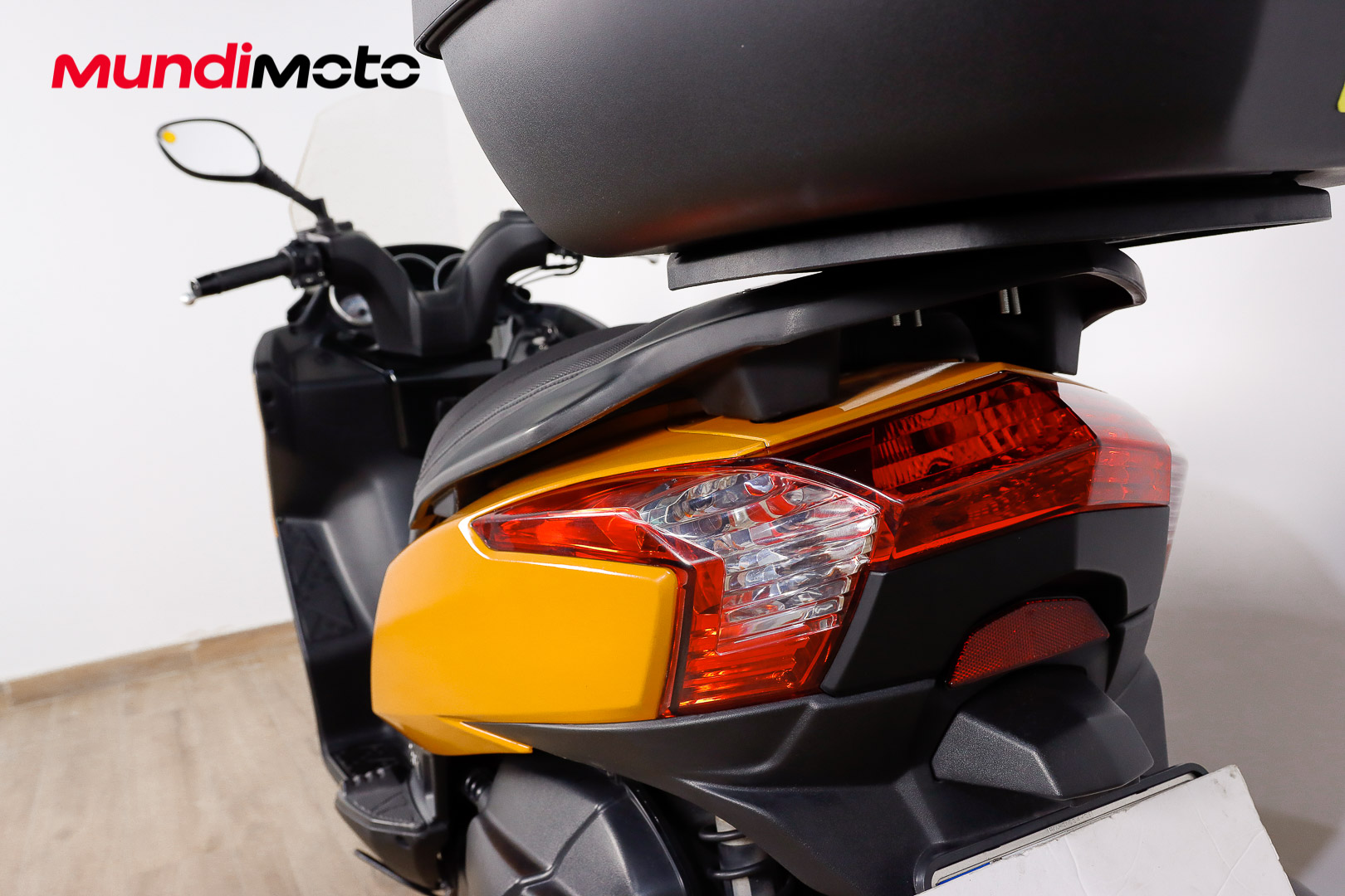 KYMCO Super Dink 300iKYMCO9 KYMCO Super Dink 300iKYMCO9